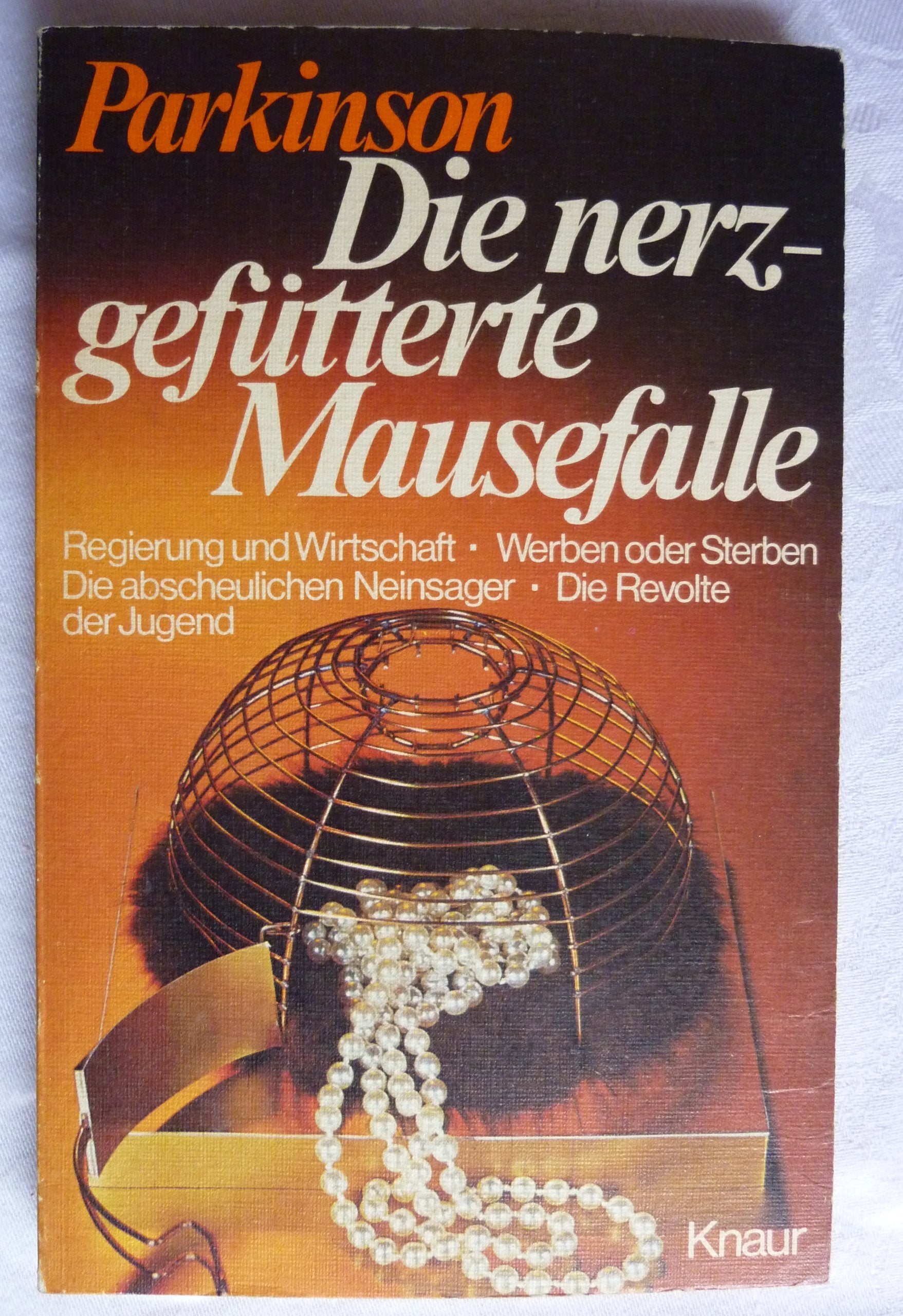 Die nerzgefütterte Mausefalle. Books