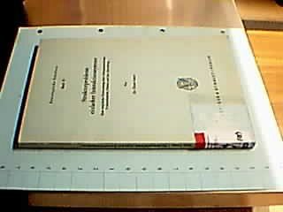 Strukturprobleme einfacher Interaktionssysteme.: Eine empirische Untersuchung über Informationsdefizite, Nonkonformität, Dissens und ihre Abwicklung. (Soziologische Schriften) Law