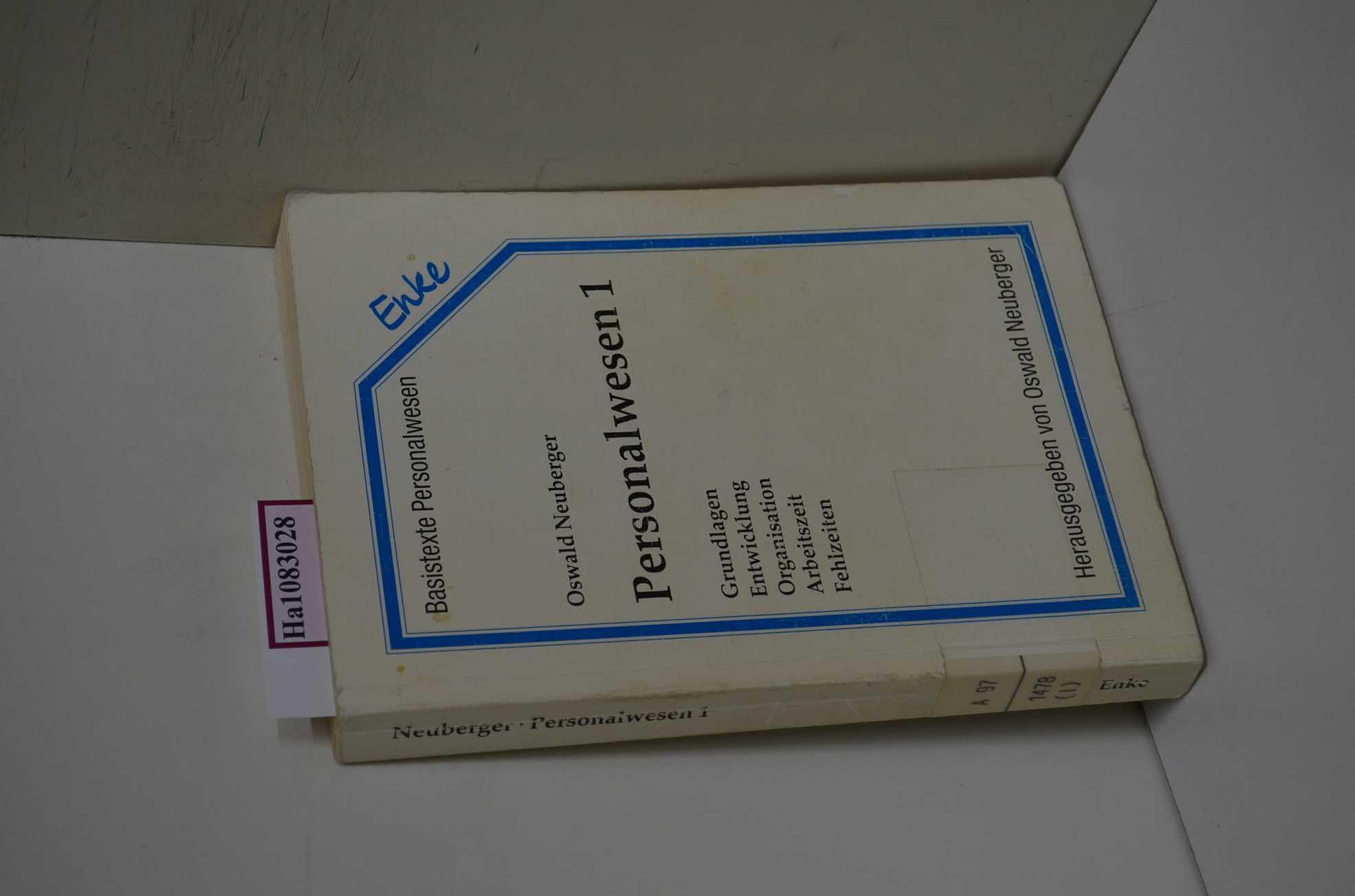 Personalwesen, 2 Bde., Bd.1, Grundlagen, Entwicklung, Organisation, Arbeitszeit, Fehlzeiten Business, Finance & Career