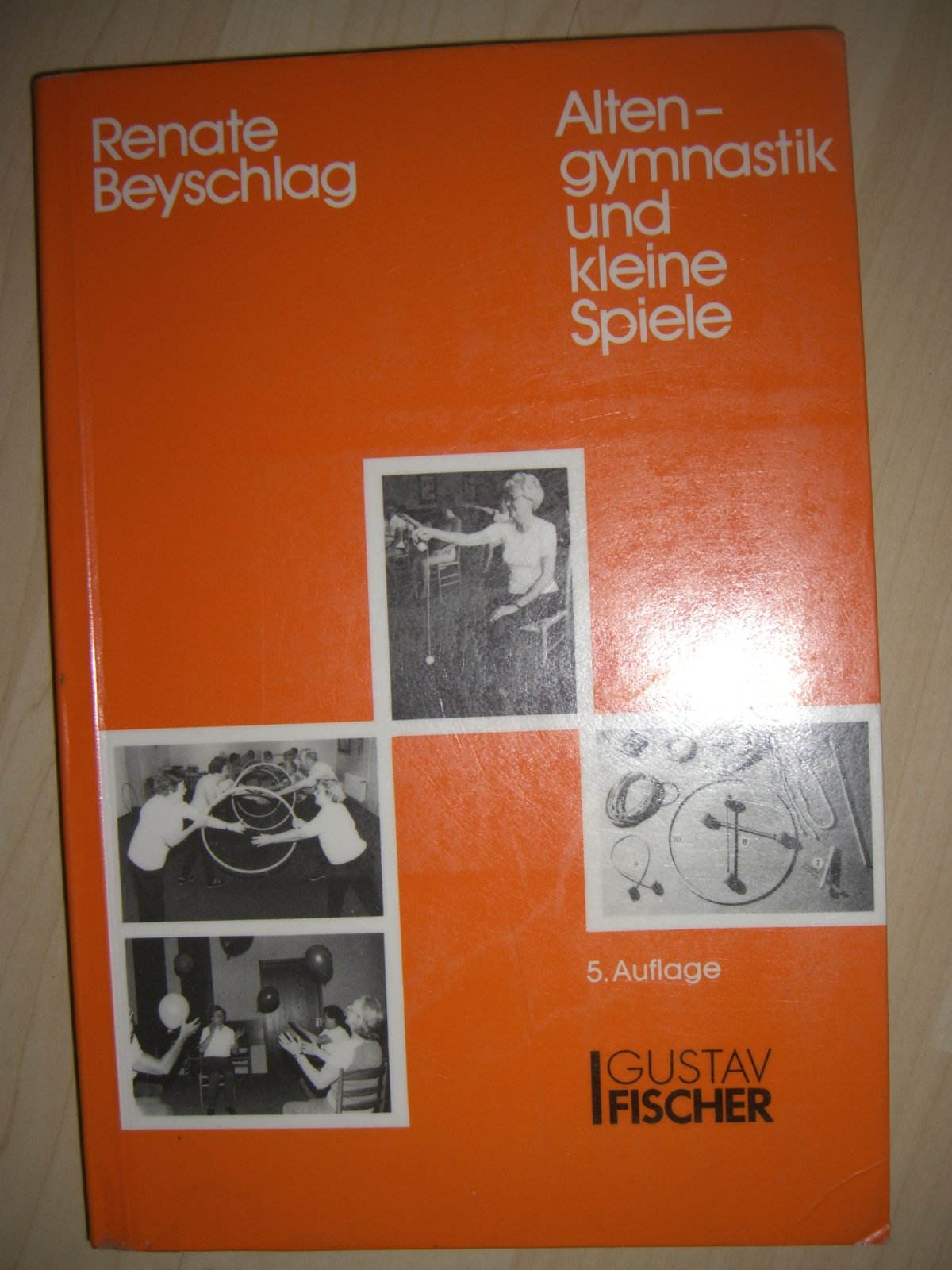 Altengymnastik und kleine Spiele. Anleitung für übungsleiter in Heimen, Begegnungsstätten und Verbänden Books