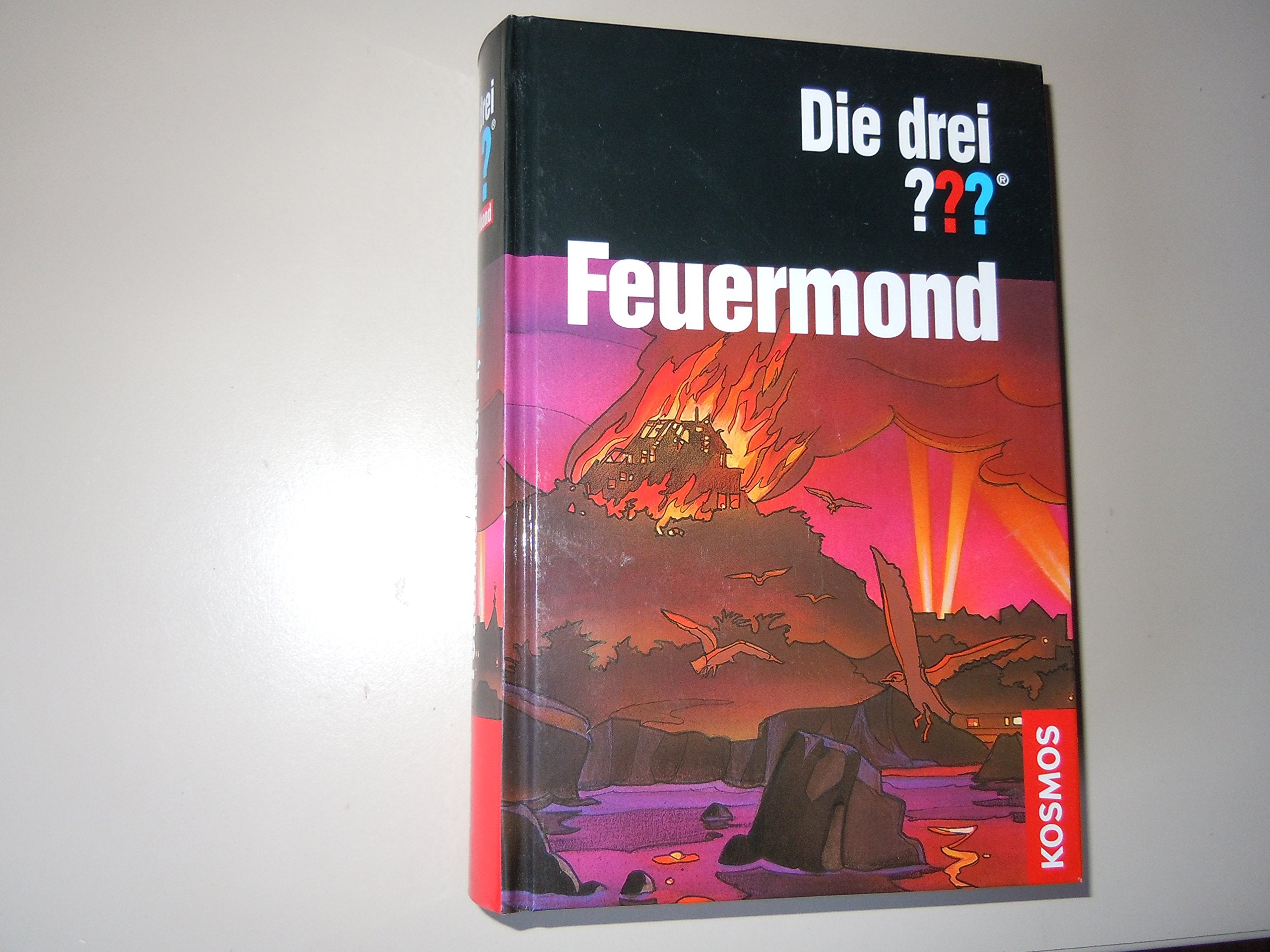 Feuermond: Dreifachband: Das Rätsel der Meister. Pfad der Täuschung. Die Nacht der Schatten.: Dreifachband: Das Rätsel der Meister; Der Pfad der Täuschung; Die Nacht der Schatten Novels & Short Stories