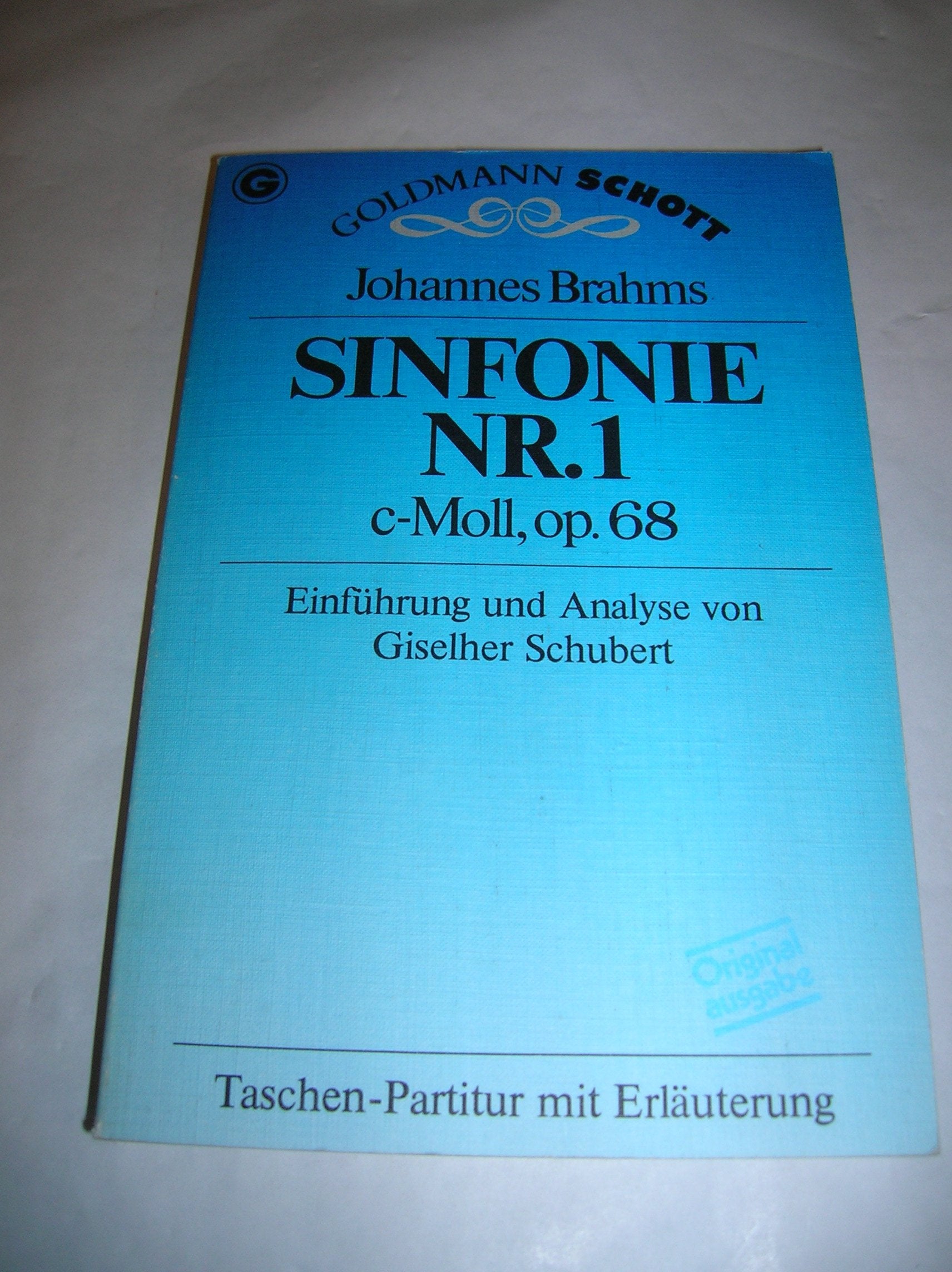 Sinfonie Nr. 1 c- Moll, op. 68 (5577 667). Taschenpartitur mit Erläuterungen. Sheet Music
