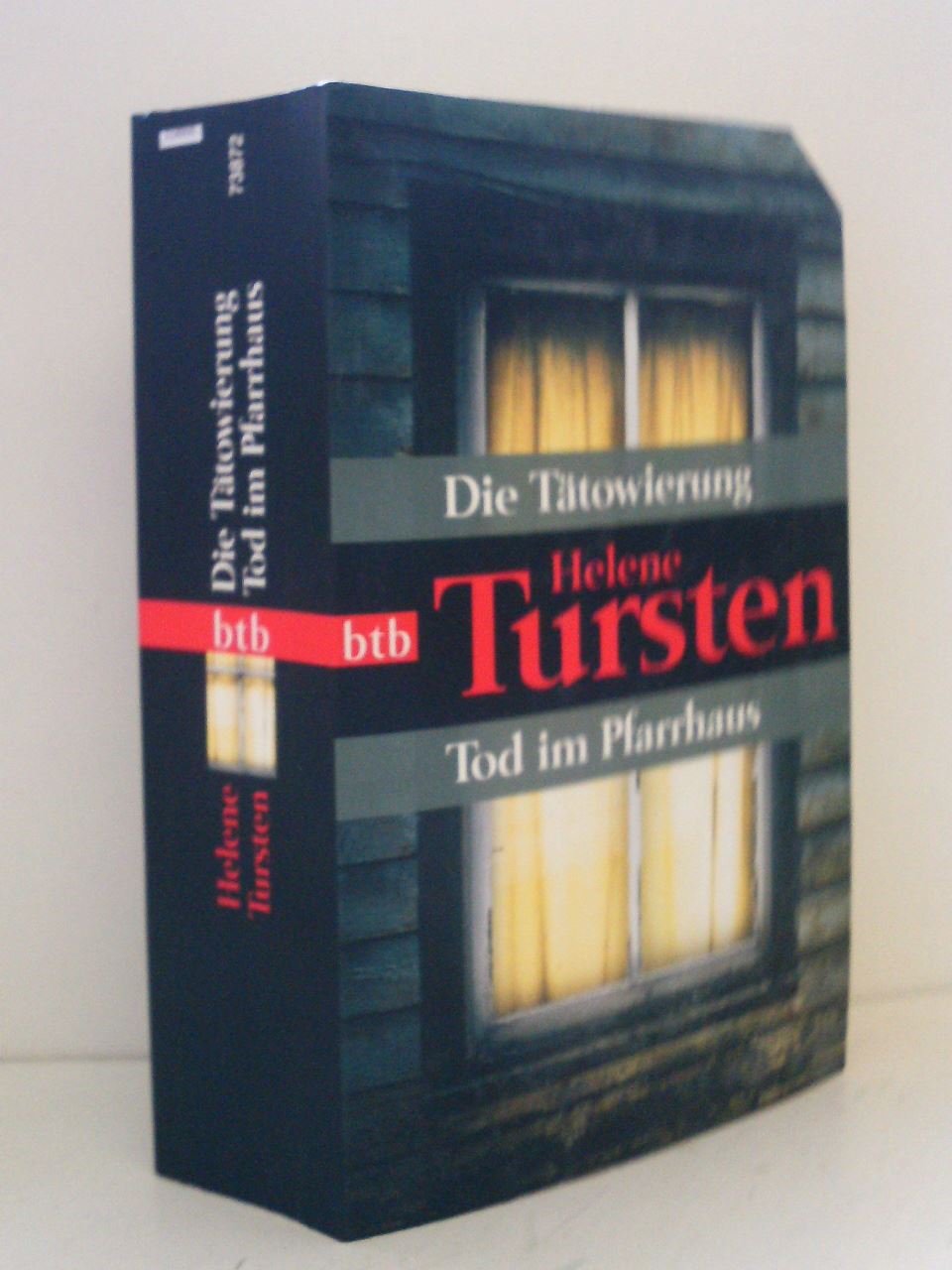 Die Tätowierung / Tod im Pfarrhaus. Zwei Romane in einem Band Contemporary literature