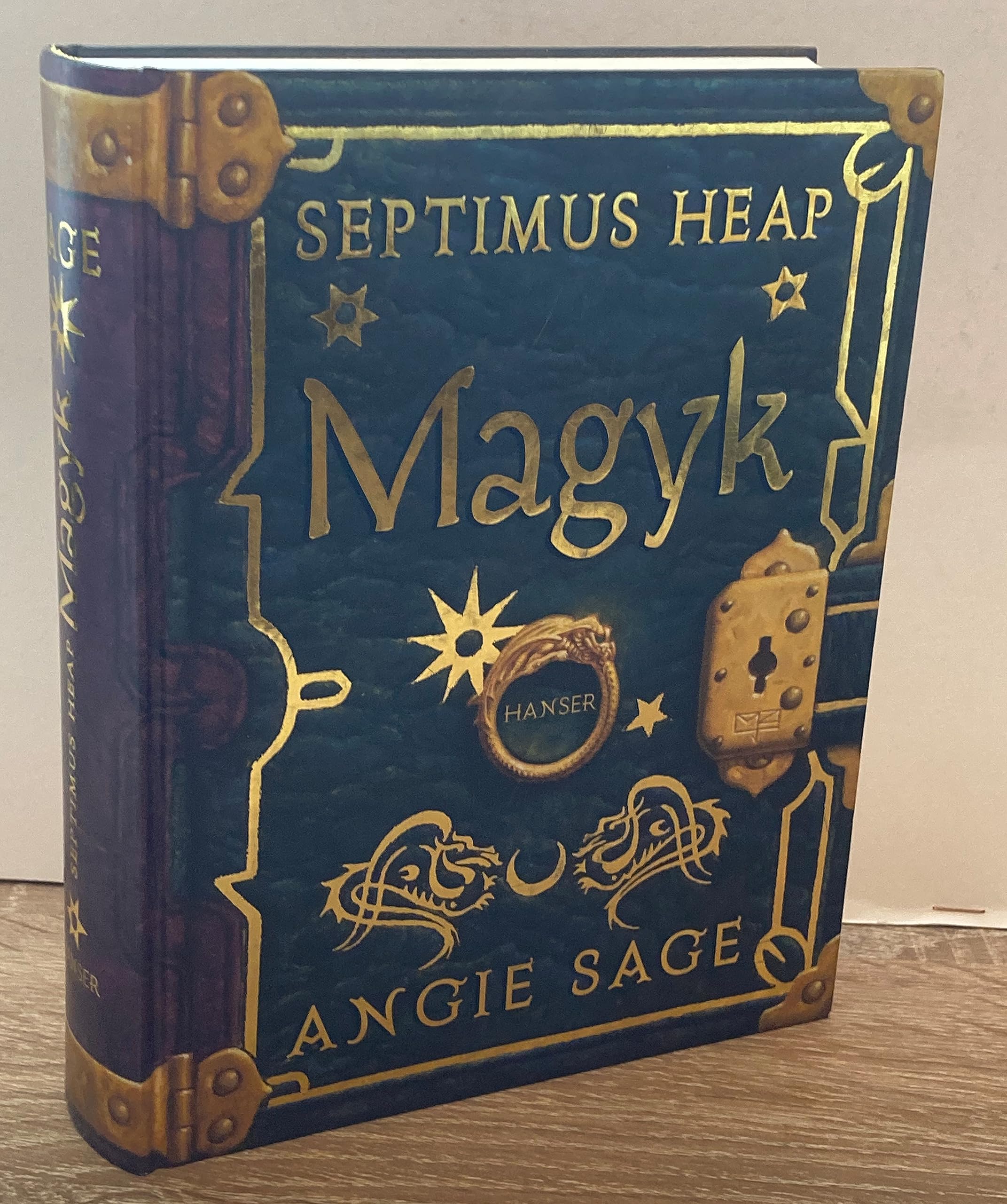 Septimus Heap 1: Magyk Fantasy & Sci-Fi