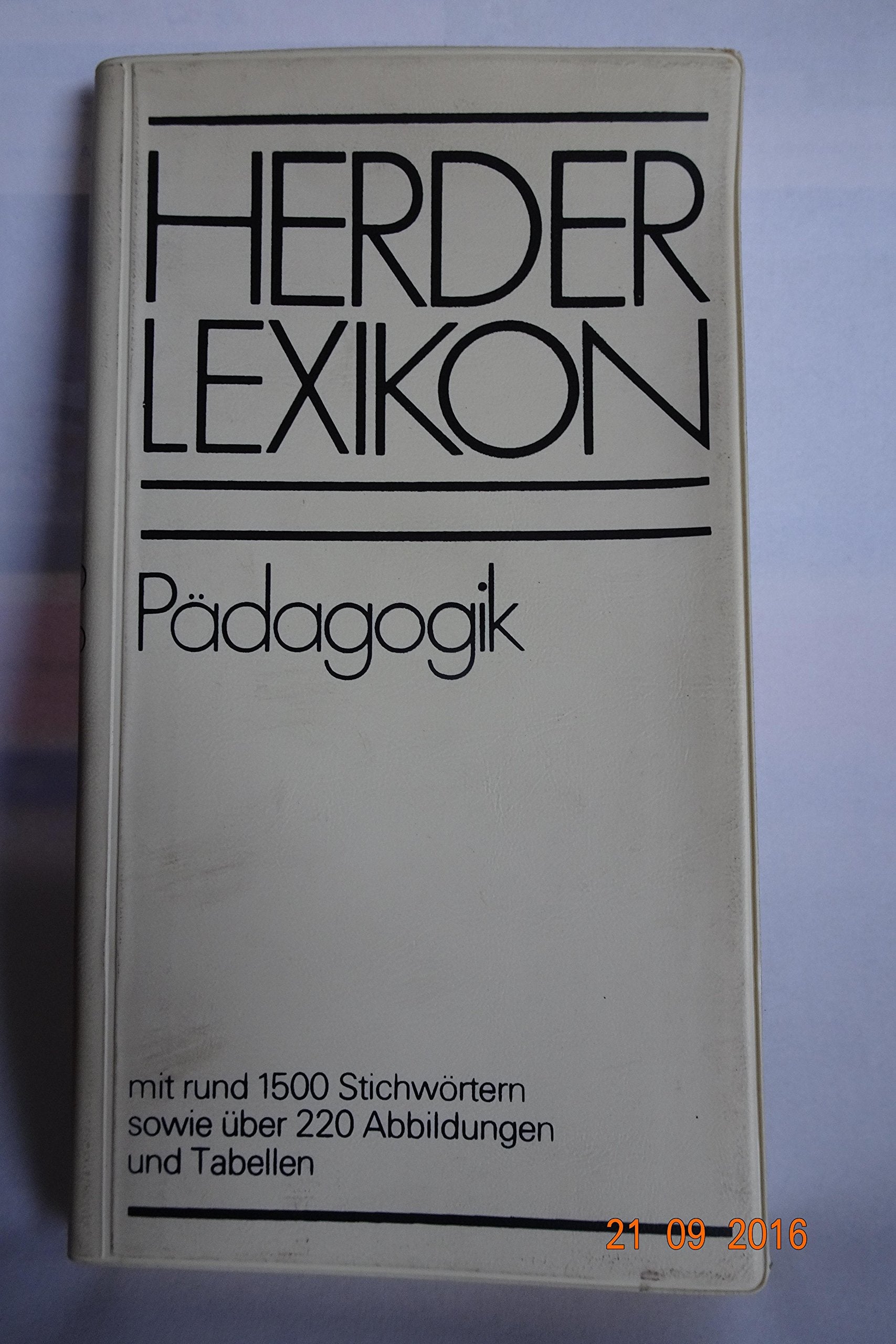 Herder Lexikon Pädagogik. Books