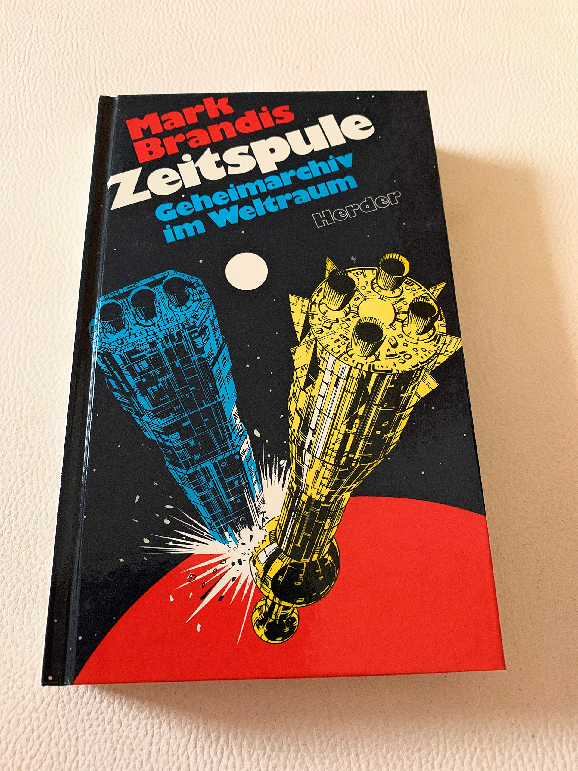 Zeitspule: Geheimarchiv im Weltraum Books