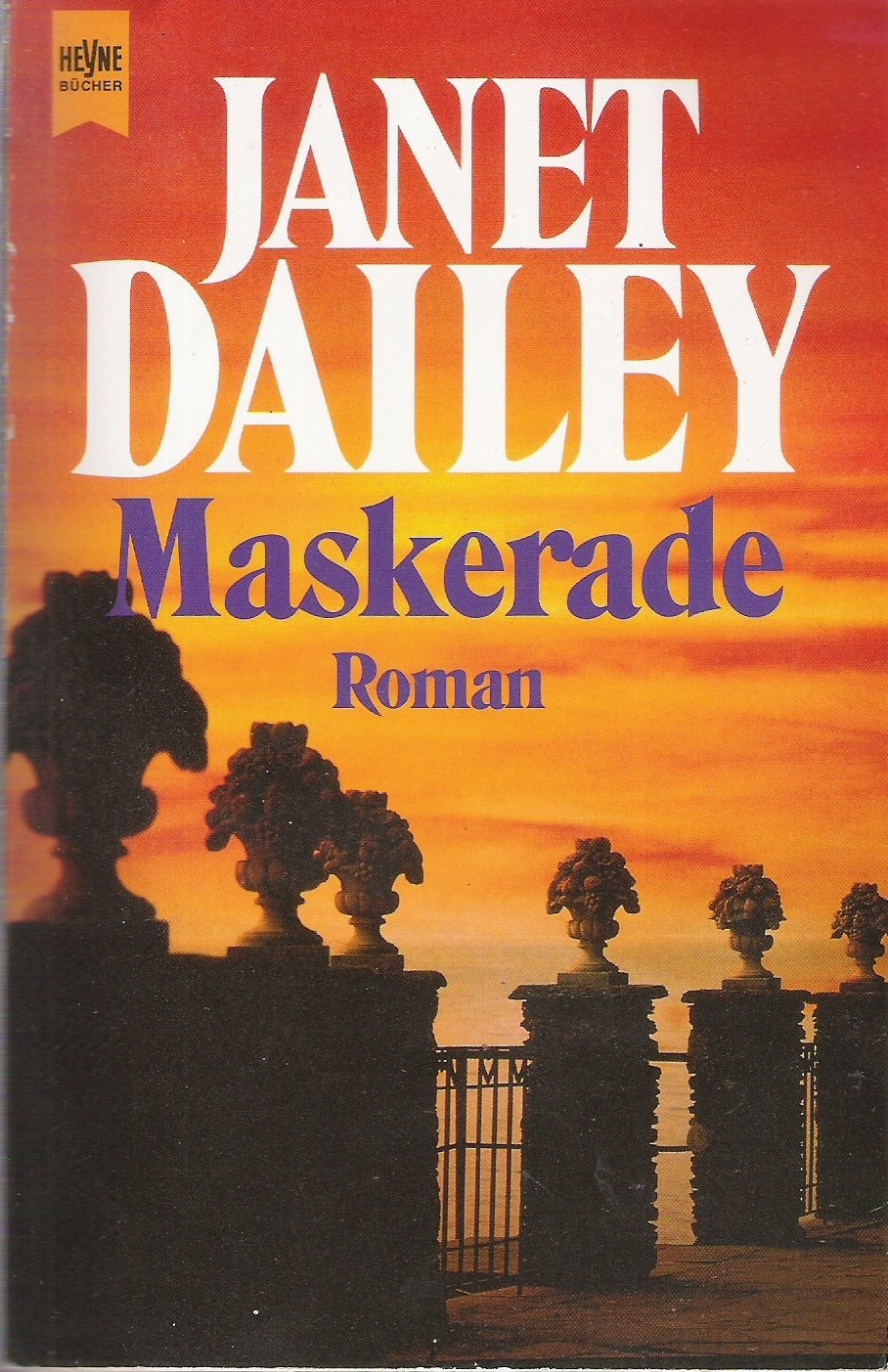 Maskerade Books