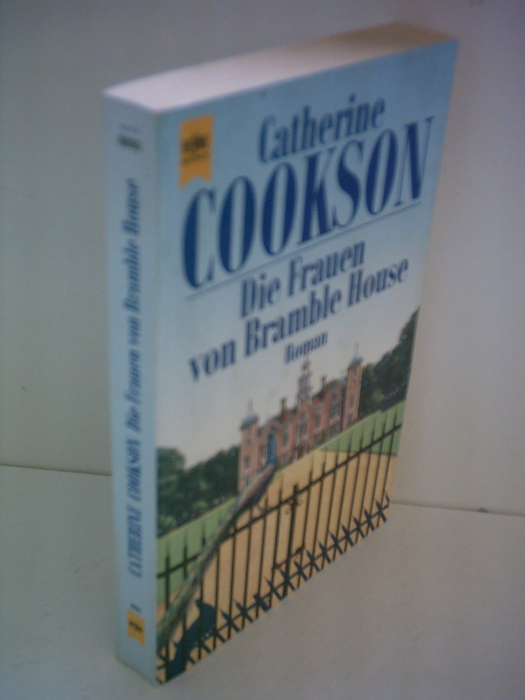Die Frauen von Bramble House Books