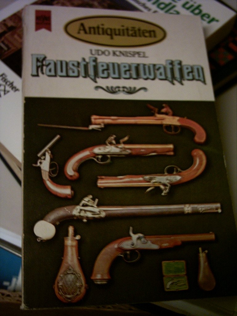Antiquitäten. Faustfeuerwaffen Business & Technology