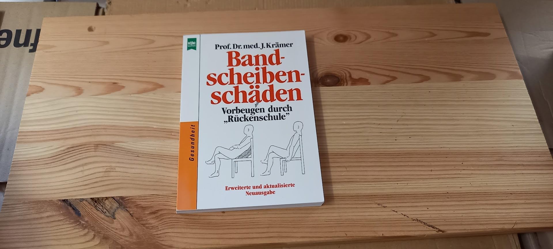 Bandscheibenschäden. Vorbeugen durch 'Rückenschule'.( Gesundheit). Medicine
