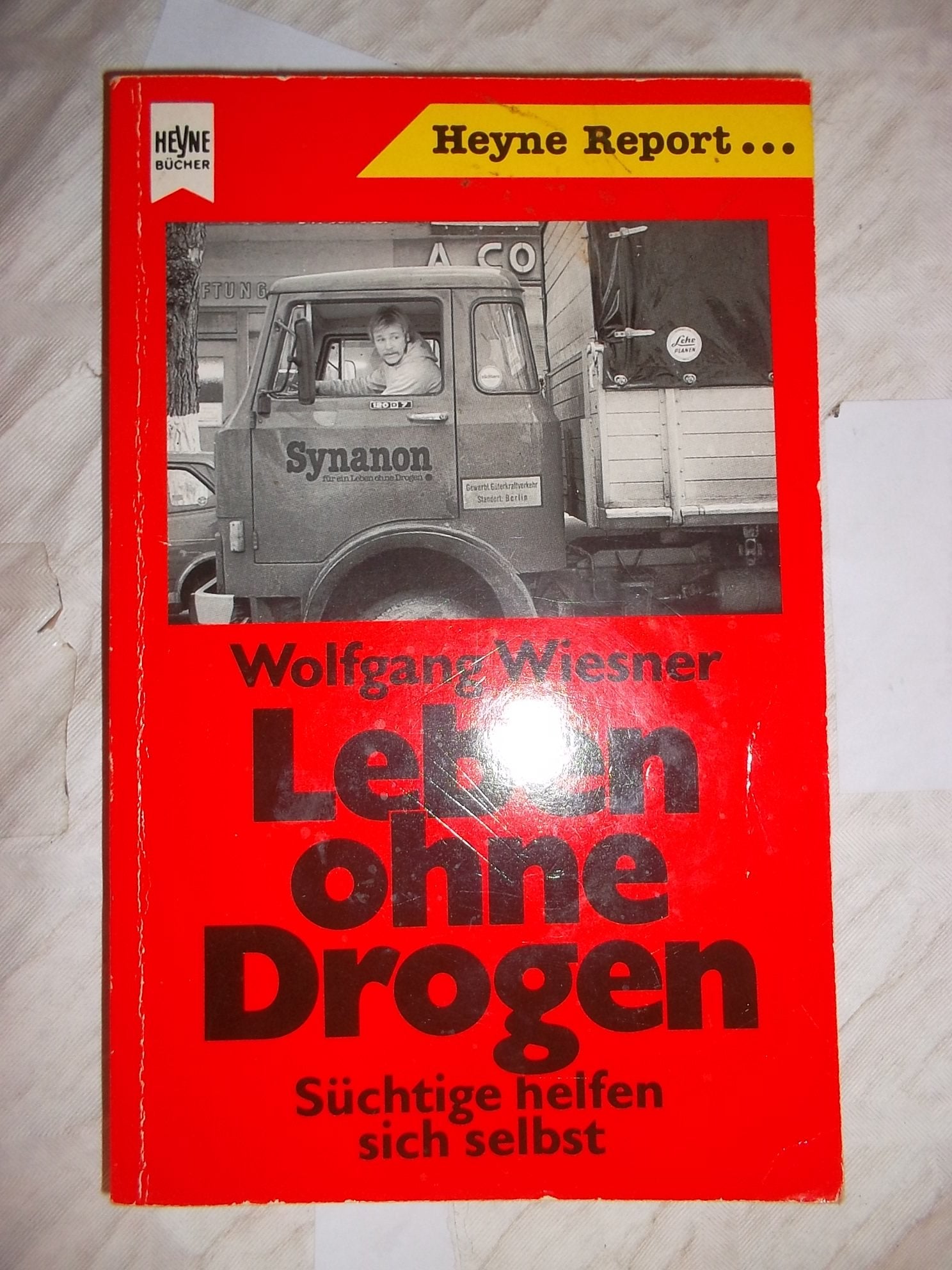 Leben ohne Drogen. Süchtige helfen sich selbst. Medicine