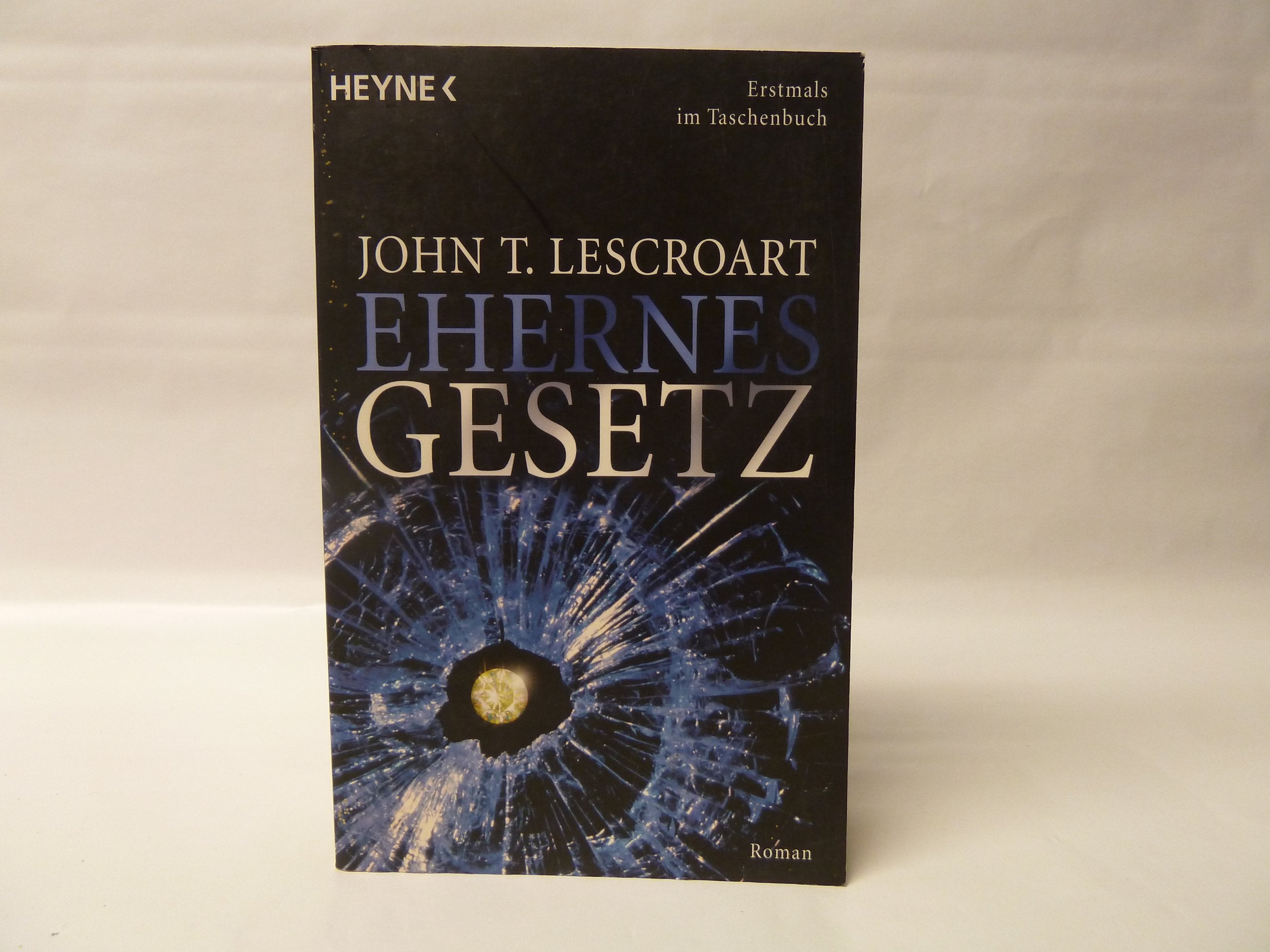 Ehernes Gesetz: Roman Action & Adventure