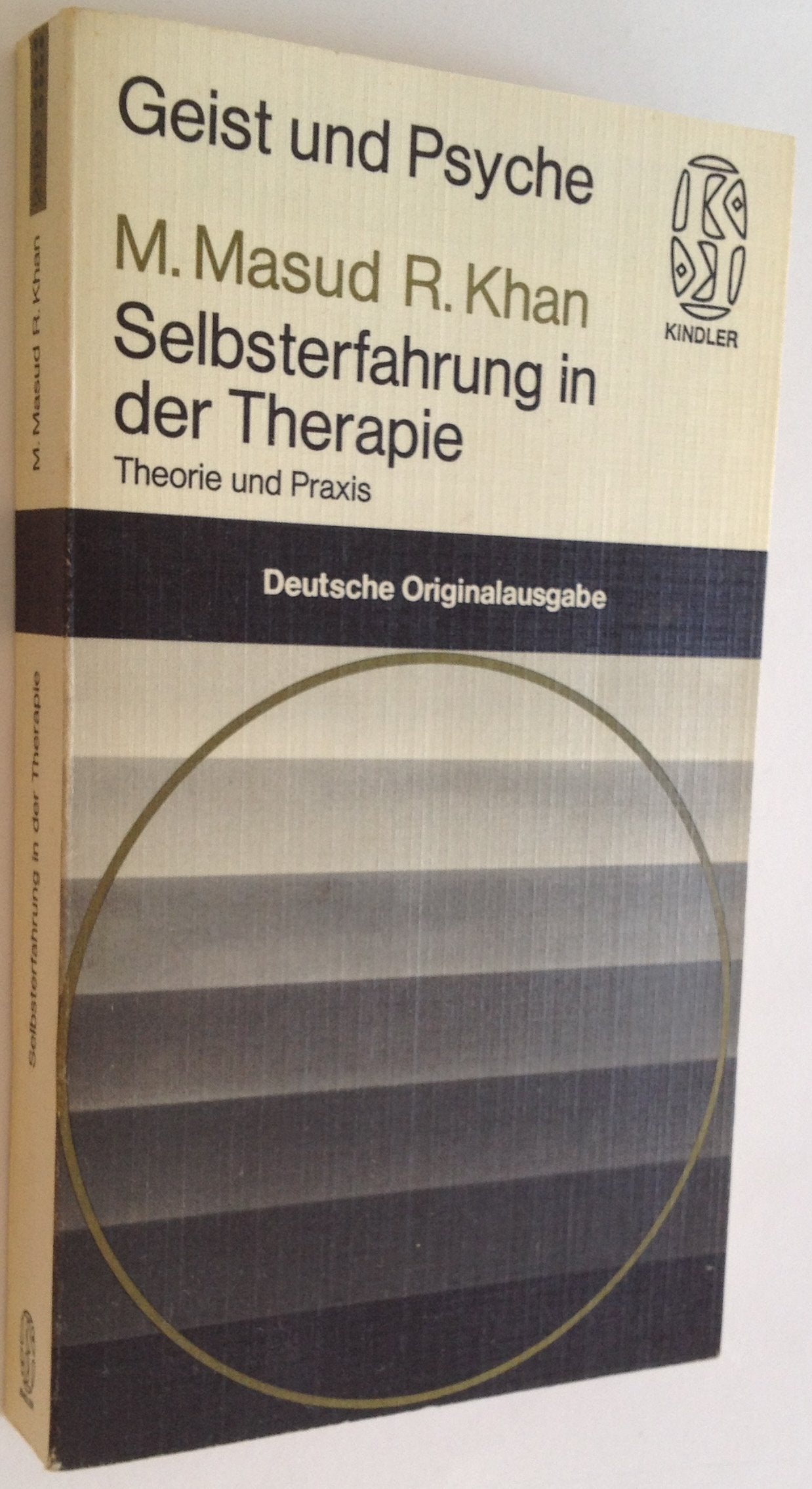 Selbsterfahrung in der Therapie : Theorie und Praxis. Books