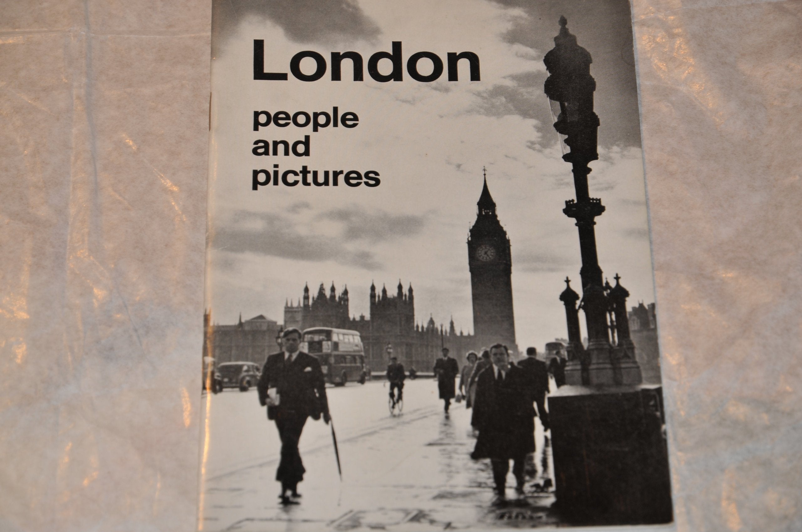London - People and Pictures.. Leseheft für das 4. und 5. Englischjahr. Books
