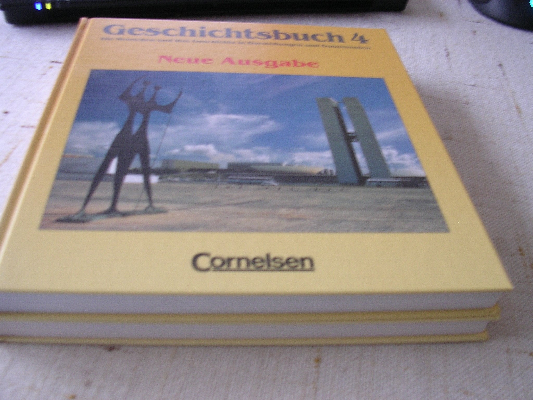 Geschichtsbuch - Gymnasium Baden-Württemberg - Ausgabe B: Geschichtsbuch 4, Die Menschen und ihre Geschichte in Darstellungen und Dokumenten, Ausgabe ... in Baden-Württ, Bd.4, Von 1918 bis 1995 Learning & Reference
