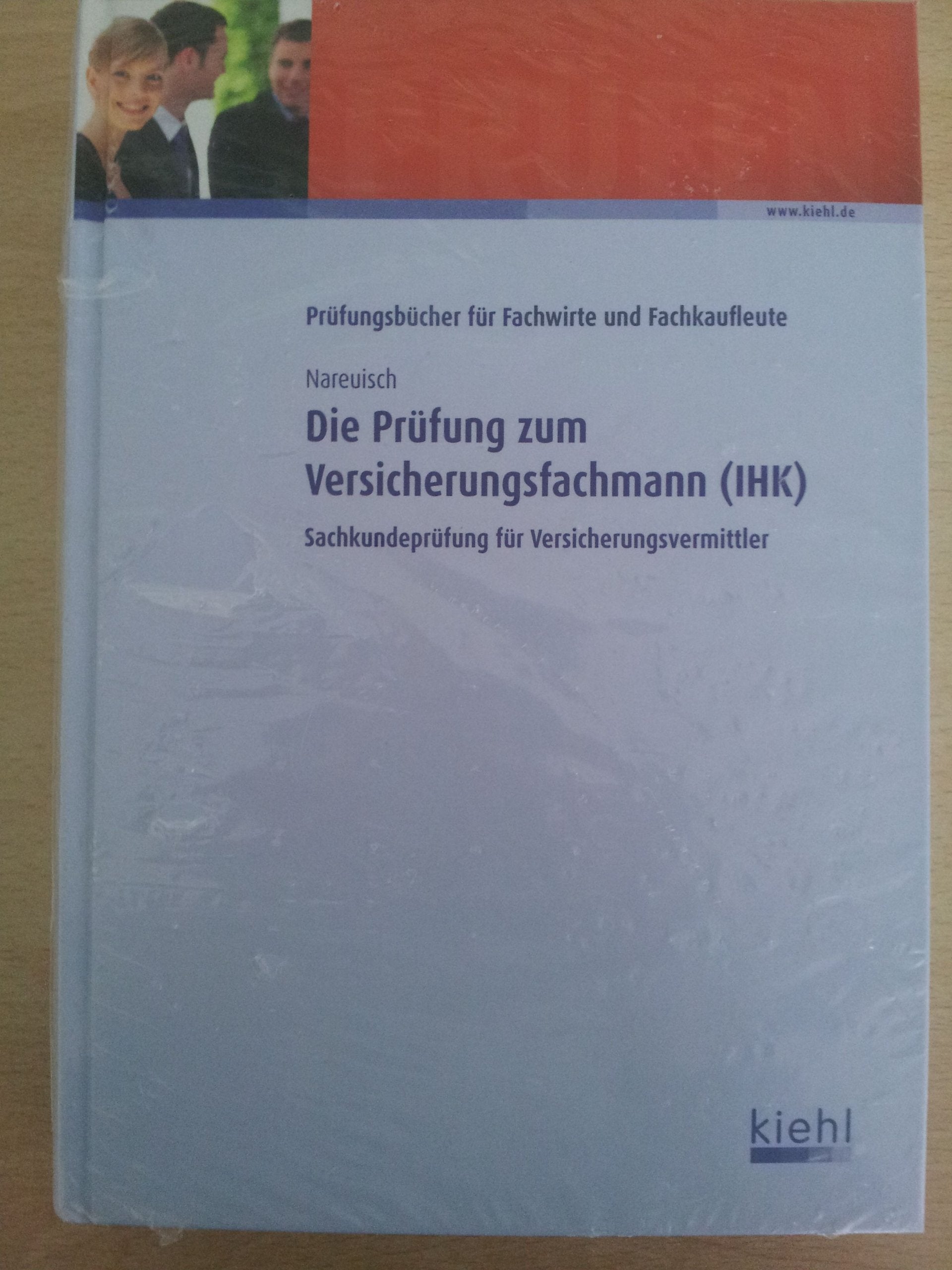 Die Prüfung zum Versicherungsfachmann (IHK) Business, Finance & Career