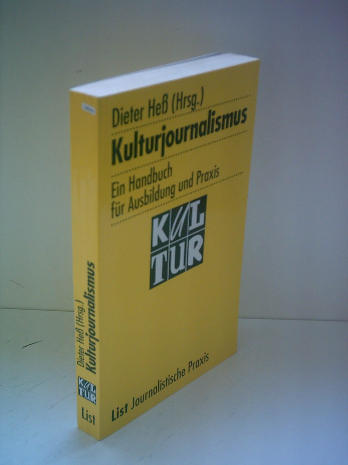 Kulturjournalismus. Ein Handbuch für Ausbildung und Praxis Law