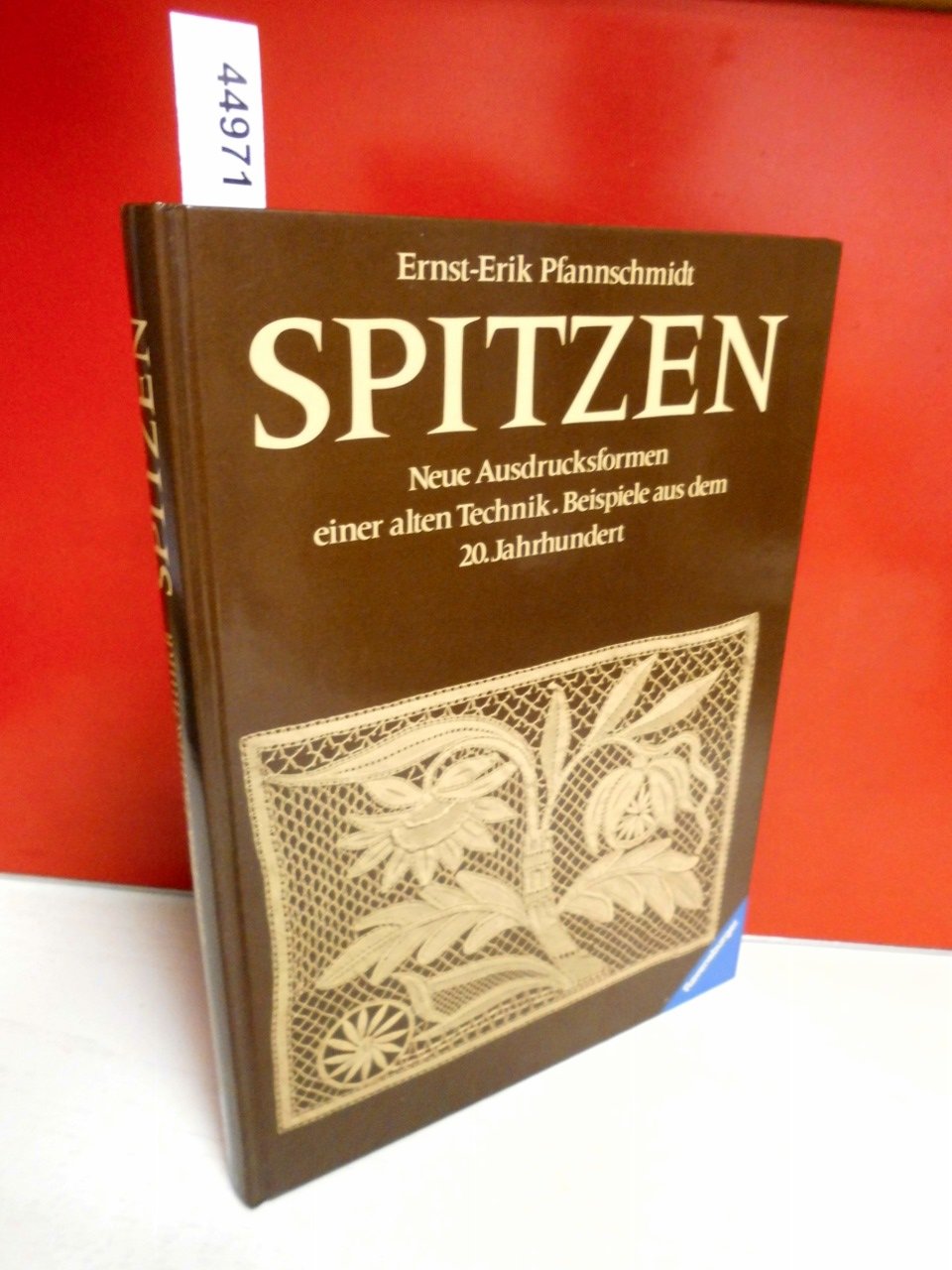 Spitzen - Neue Ausdrucksformen einer alten Technik. Beispiele aus dem 20. Jahrhundert Film, Art & Culture
