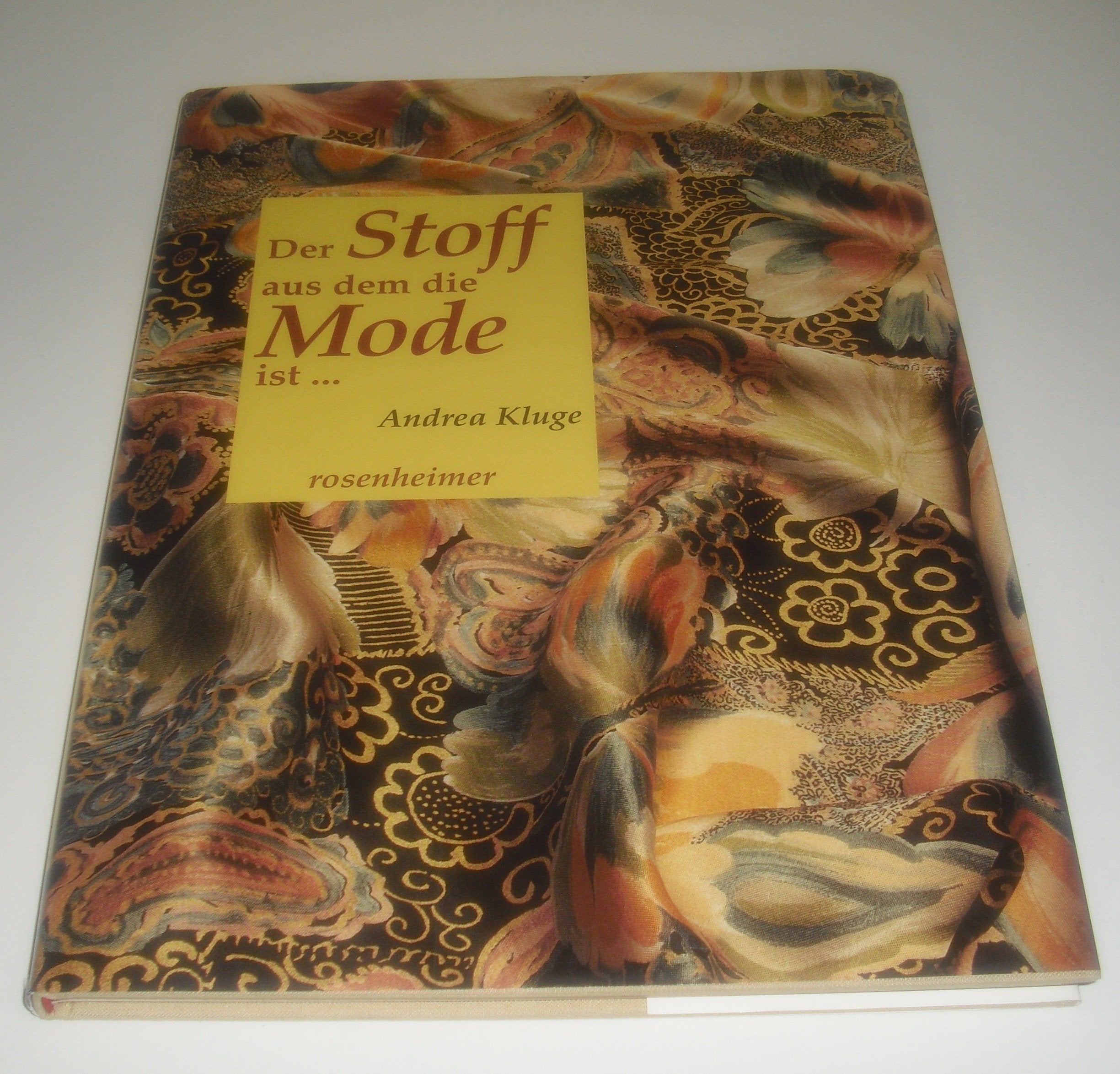 Der Stoff aus dem die Mode ist... Film, Art & Culture