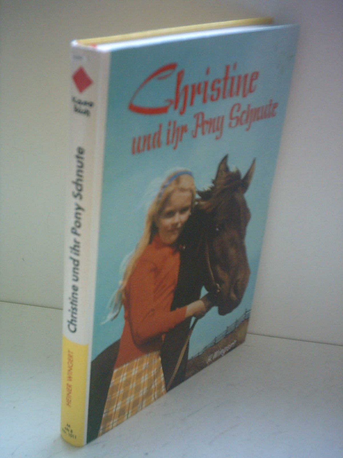 Christine und ihr Pony Schnute Books