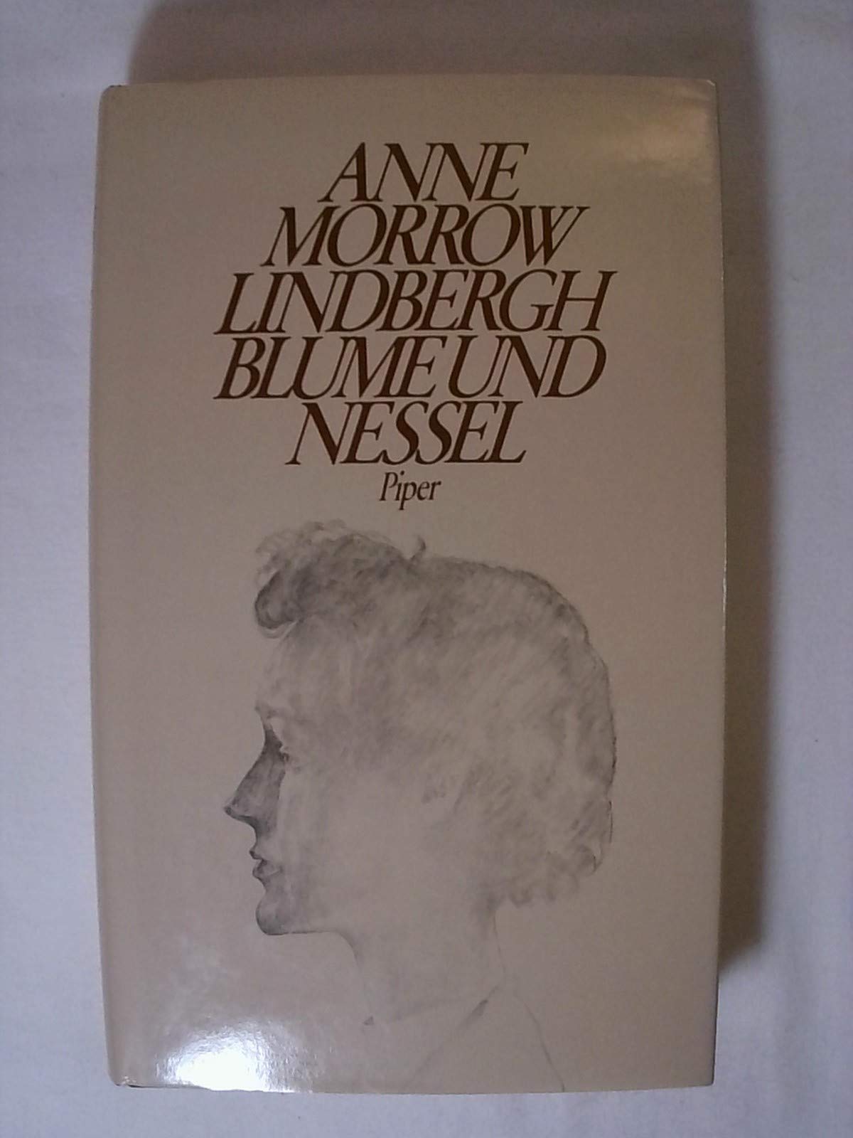 Blume und Nessel. Jahre in Europa Politics & Society