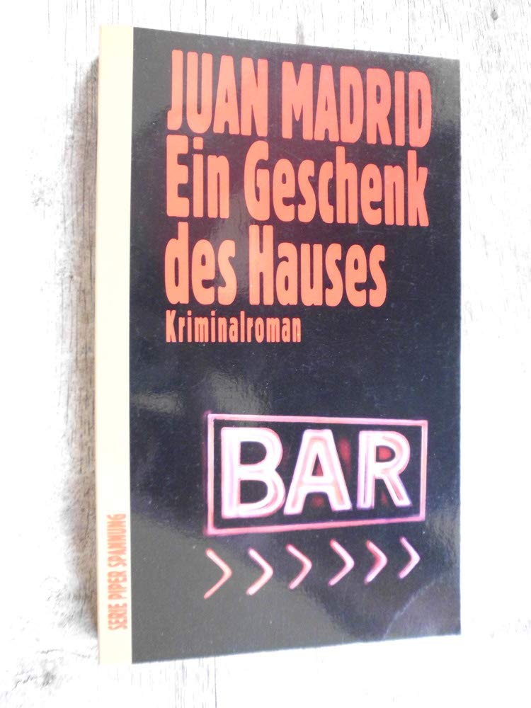 Ein Geschenk des Hauses: Kriminalroman (Piper Taschenbuch) Books