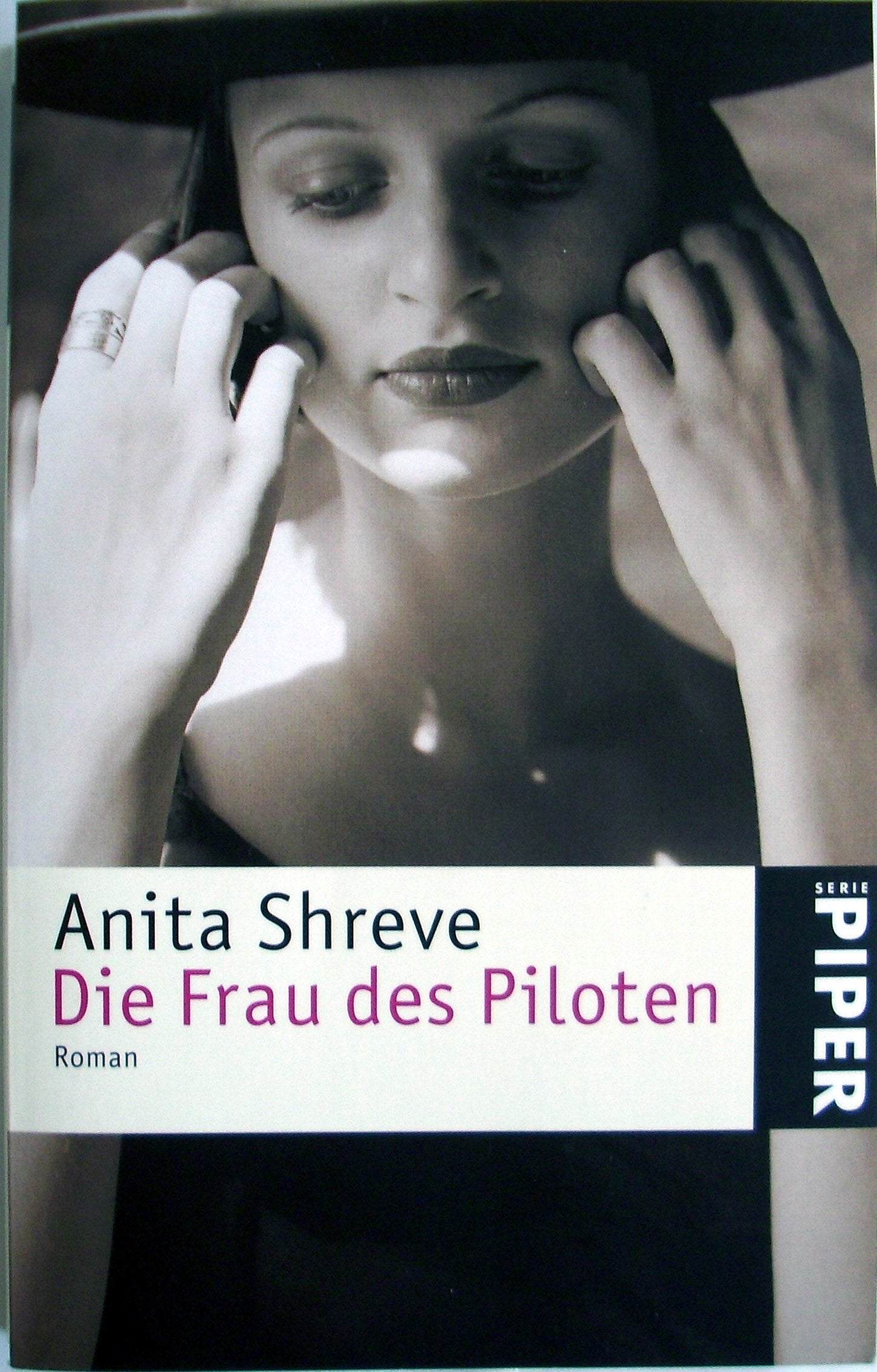 Die Frau des Piloten: Roman (Piper Taschenbuch, Band 4555) Contemporary literature