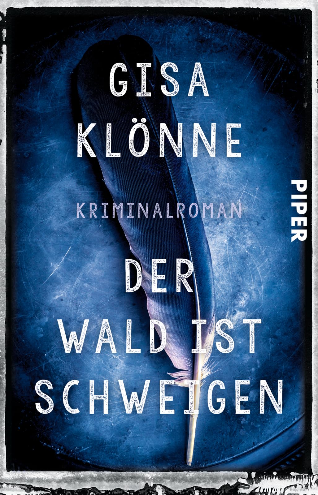 Der Wald ist Schweigen (Judith-Krieger-Krimis 1): Kriminalroman Action & Adventure