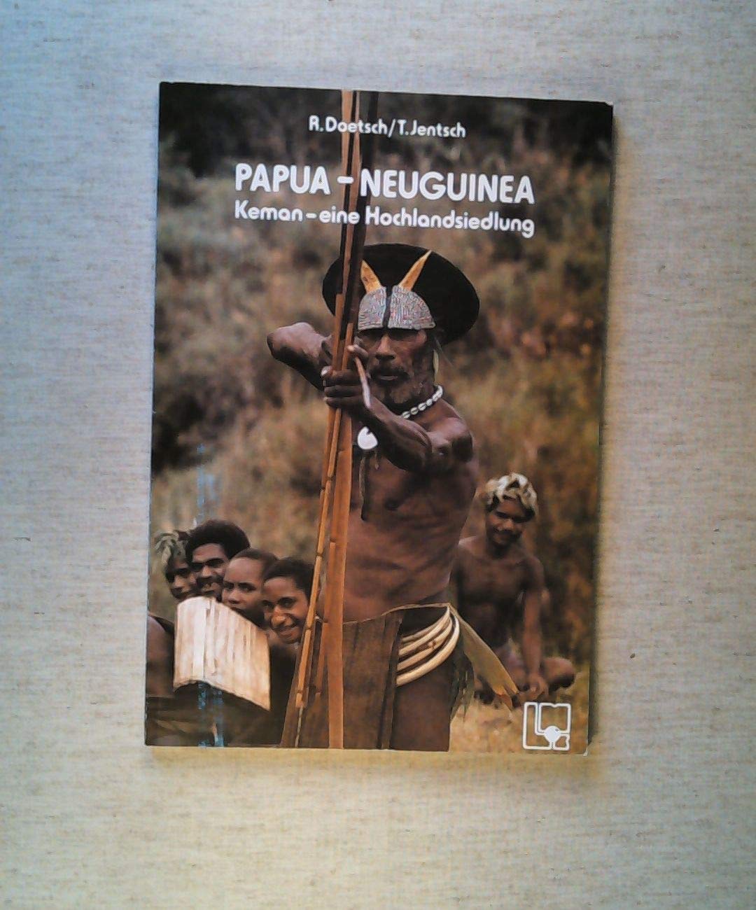 Keman. Eine Siedlung im Hochland von Papua-Neuguinea: Bestandsaufnahme und Untersuchung des kulturellen Wandels (Kölner Ethnologische Studien) Law