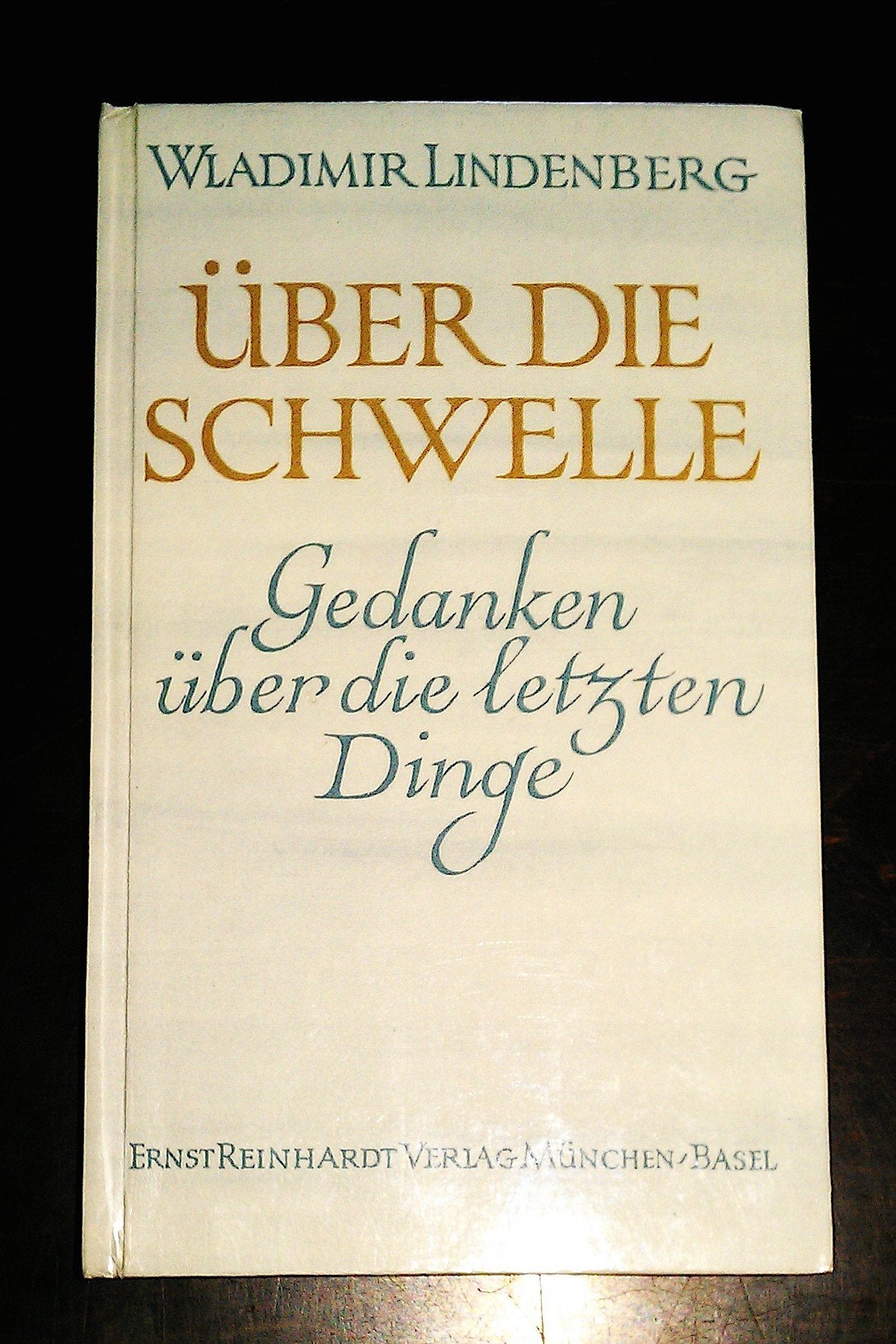 Über die Schwelle. Gedanken über die letzten Dinge Death & Mourning