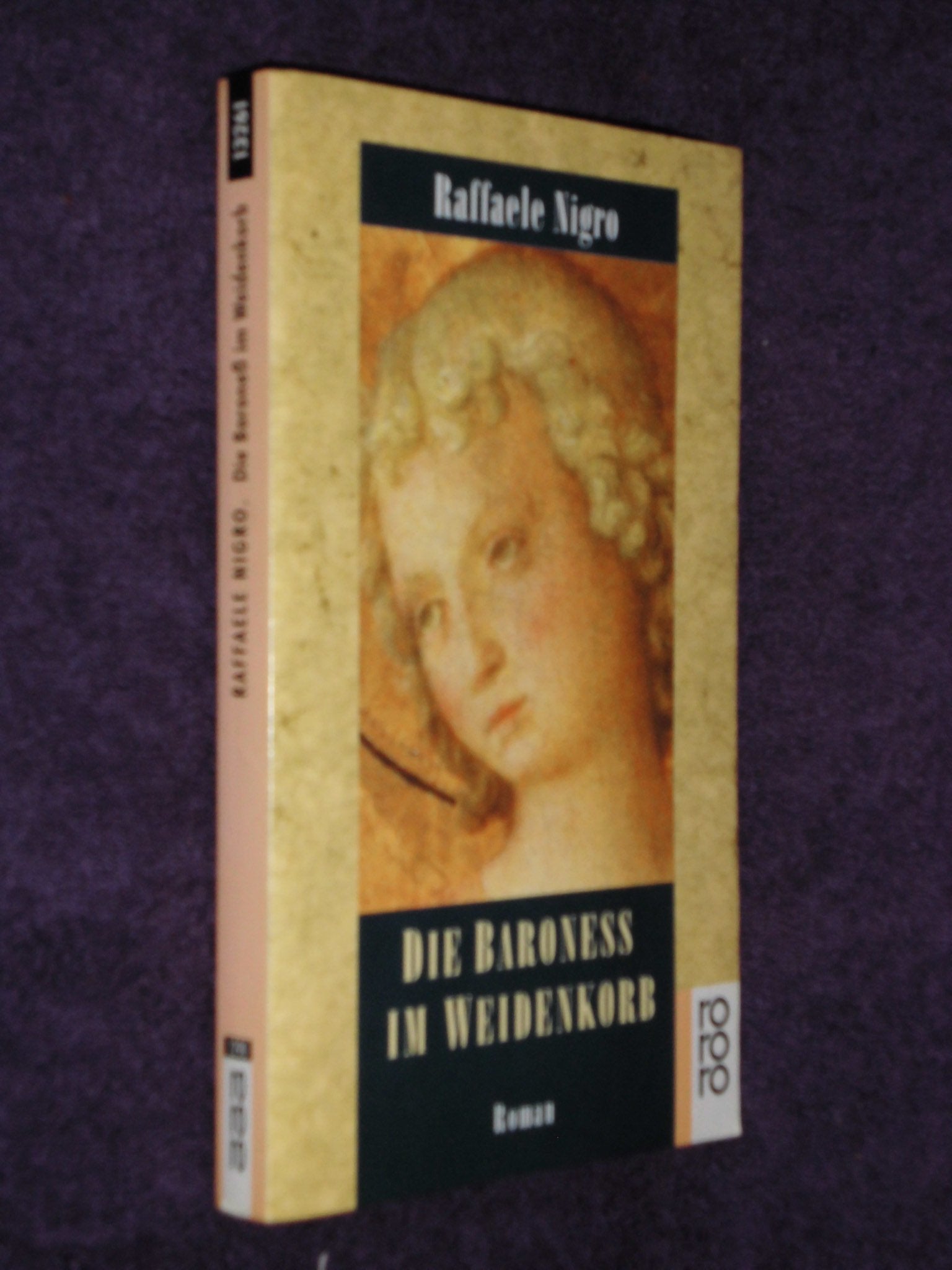 Die Baroneß im Weidenkorb (rororo / Rowohlts Rotations Romane) Books