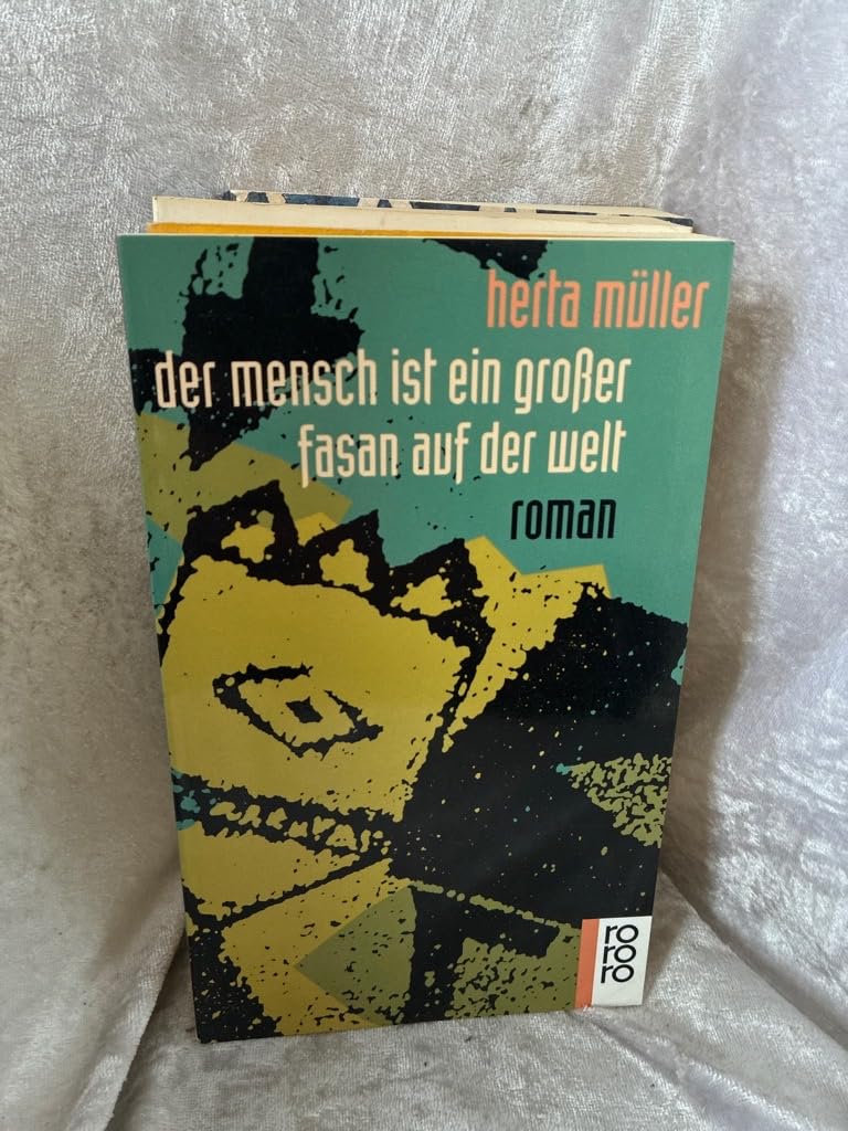 Der Mensch ist ein großer Fasan auf der Welt (rororo / Rowohlts Rotations Romane) Books