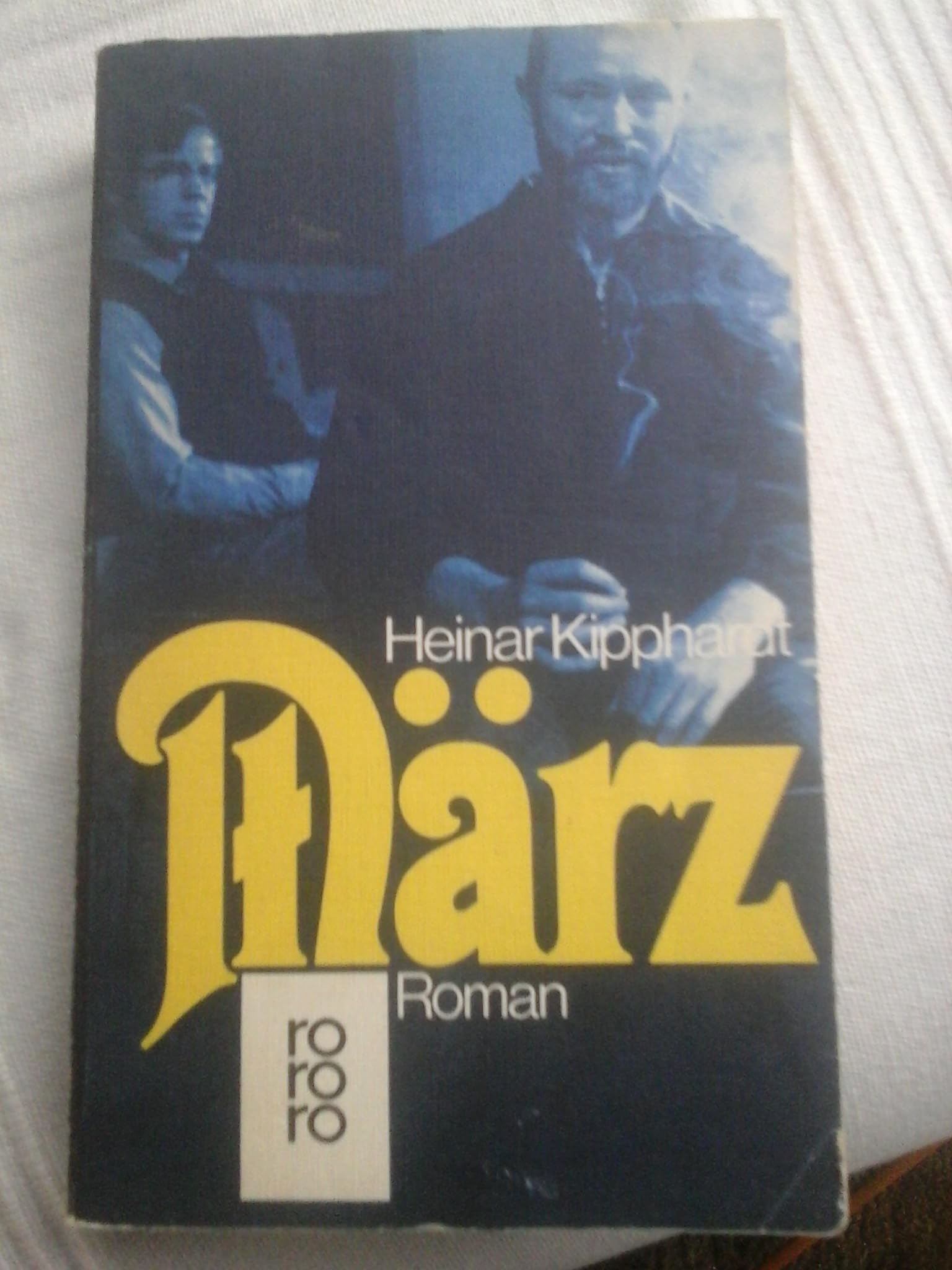 März Contemporary literature Books