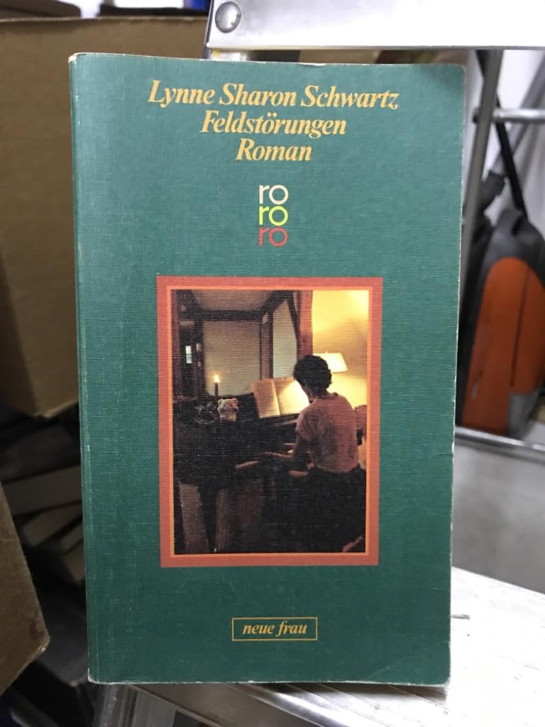 Feldstörungen: Roman (rororo neue frau) Books