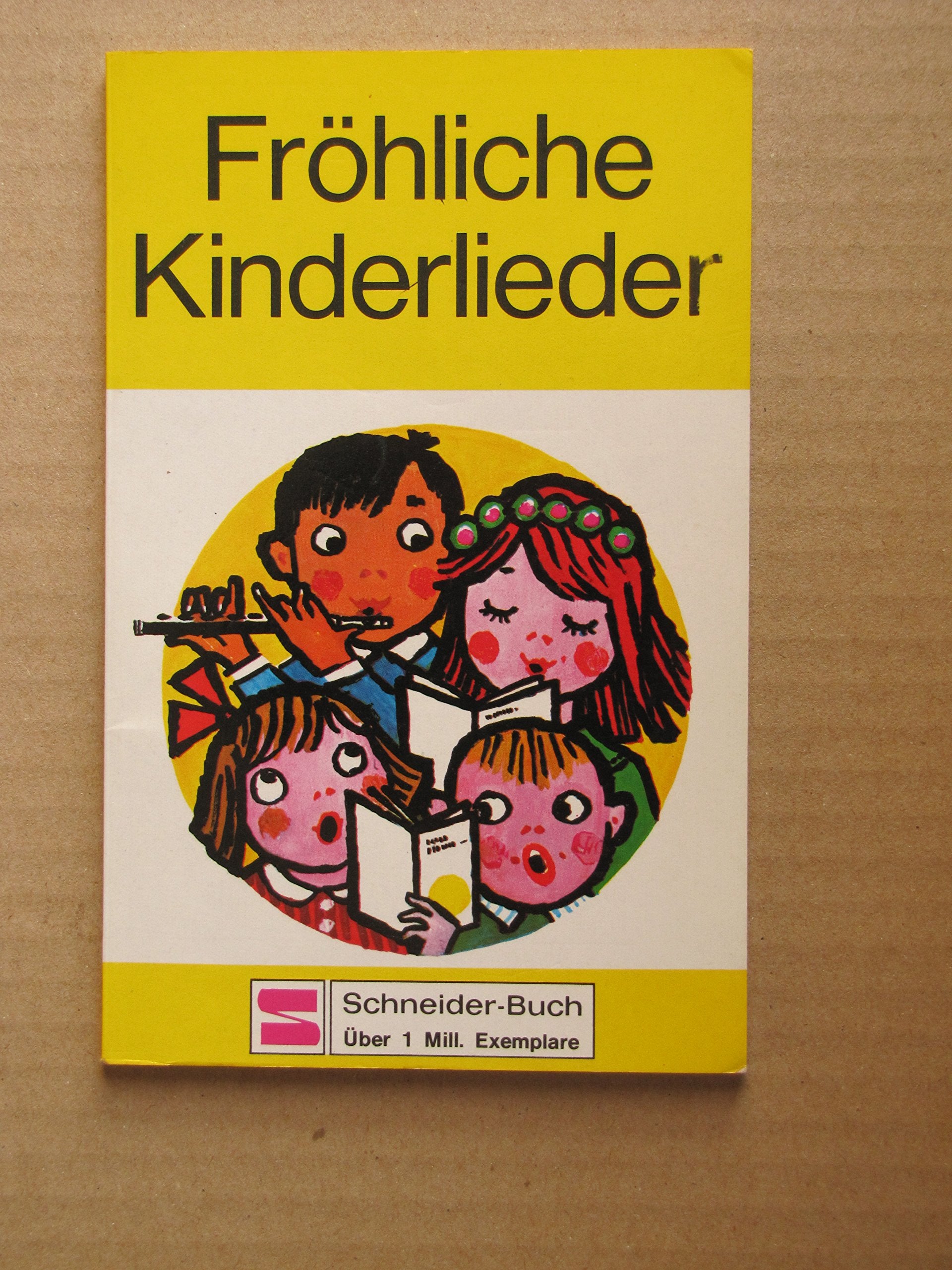 Fröhliche Kinderlieder mit Noten. Books