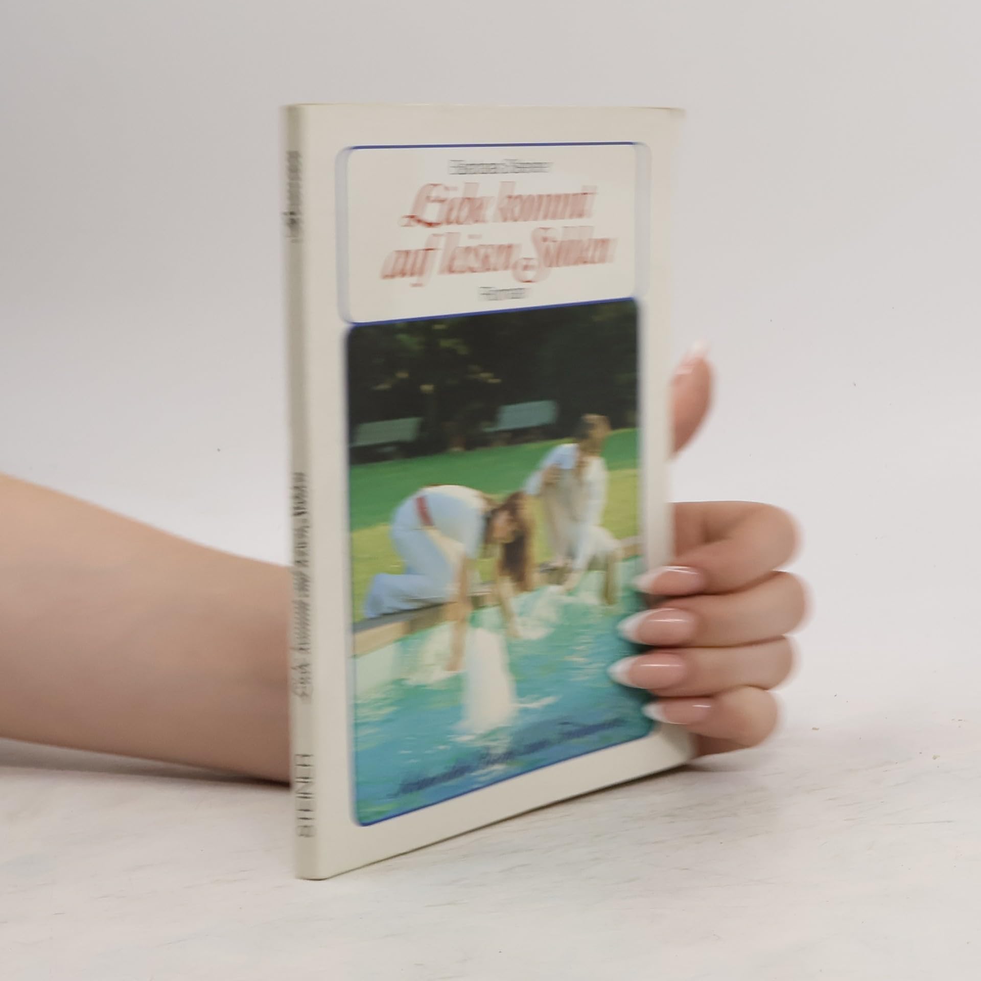 Liebe kommt auf leisen Sohlen. Books