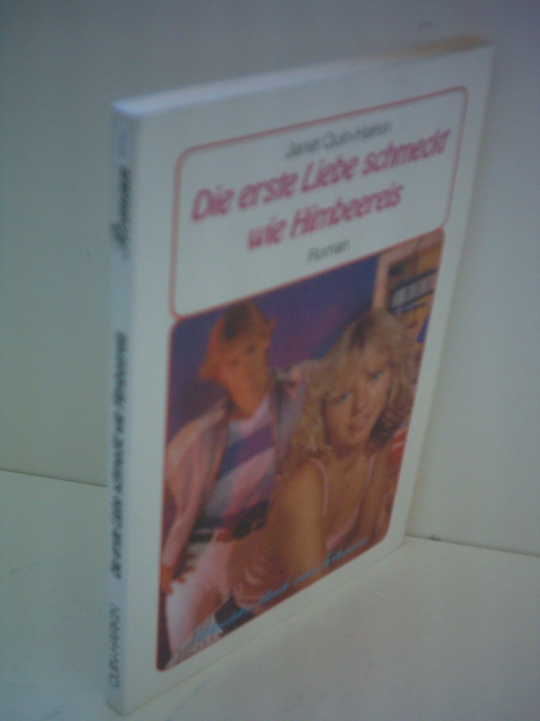 Die erste Liebe schmeckt wie Himbeereis. Books