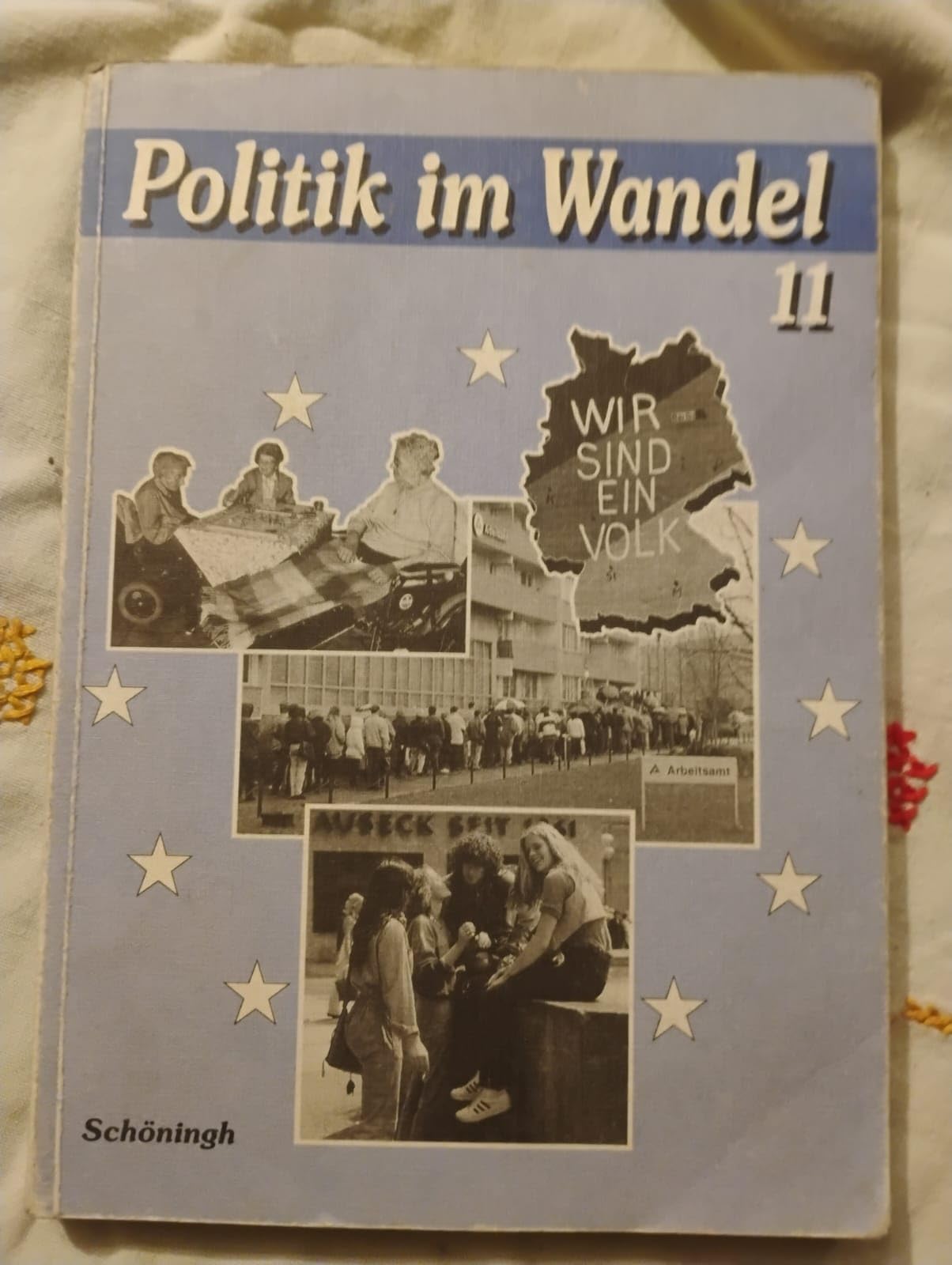 Politik im Wandel, Ausgabe Baden-Württemberg u. a., 11. Schuljahr Books