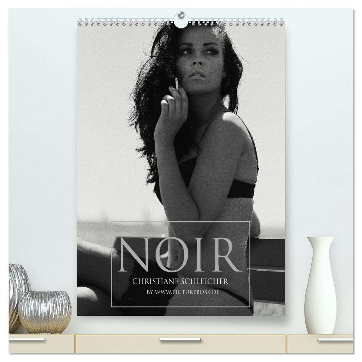 Christiane Schleicher Noir (hochwertiger Premium Wandkalender 2026 DIN A2 hoch), Kunstdruck in Hochglanz: Der Jahreskalender von Top Model Christiane Schleicher (CALVENDO Erotik) Social Sciences