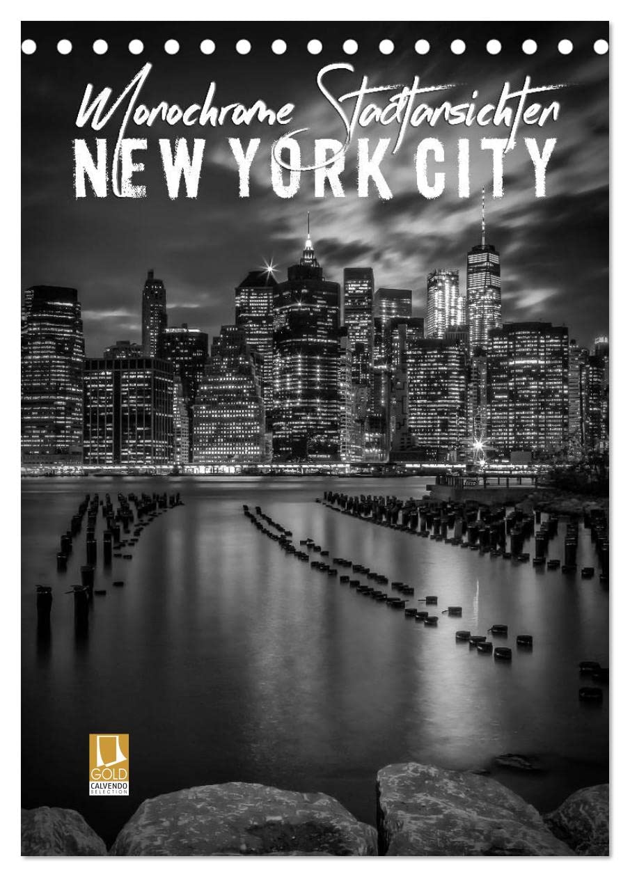 NEW YORK CITY Monochrome Stadtansichten (Tischkalender 2026 DIN A5 hoch), CALVENDO Monatskalender: Großartige urbane Impressionen (CALVENDO Orte) Leisure, Home & Garden