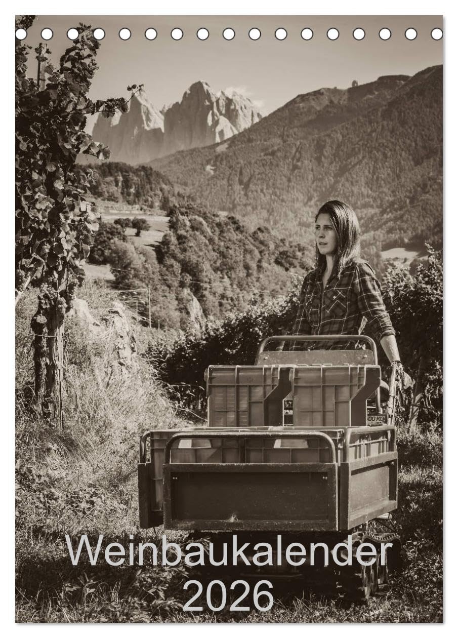 Weinbaukalender 2026 (Tischkalender 2026 DIN A5 hoch), CALVENDO Monatskalender: Weinbäuerin bei der Arbeit (CALVENDO Erotik) Calendars