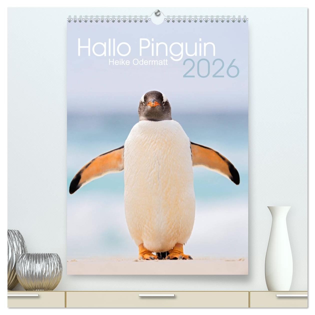 Hallo Pinguin (hochwertiger Premium Wandkalender 2026 DIN A2 hoch), Kunstdruck in Hochglanz: Ein Jahr lang Pinguine auf den Falklandinseln. (CALVENDO Tiere) Photography