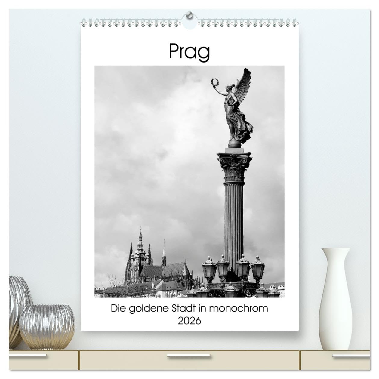 Prag - Die goldene Stadt in monochrom (hochwertiger Premium Wandkalender 2026 DIN A2 hoch), Kunstdruck in Hochglanz: Monochrome Bilder aus Prag im Hochformat. (CALVENDO Orte) Film, Art & Culture