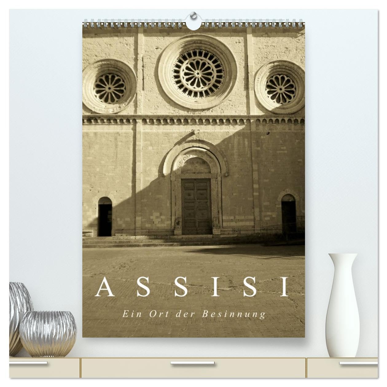 Assisi. Ein Ort der Besinnung. (hochwertiger Premium Wandkalender 2026 DIN A2 hoch), Kunstdruck in Hochglanz: Porträt eines italienischen Ortes in sepiafarbenen Bildern. (CALVENDO Orte) Business & Technology
