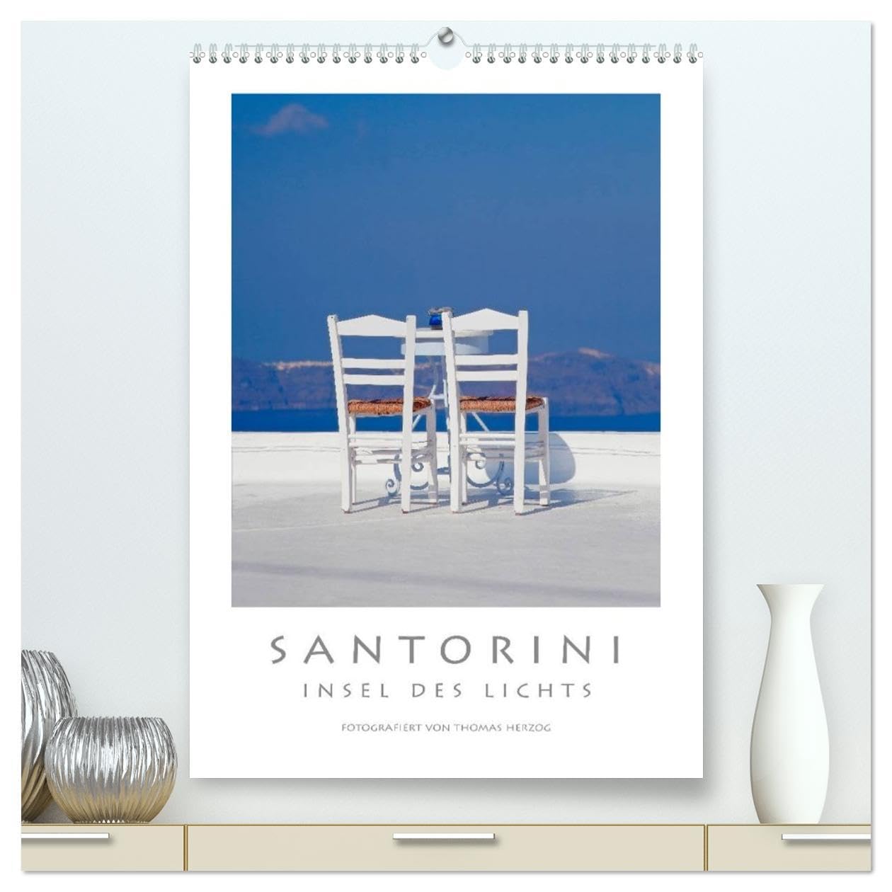 SANTORINI - INSEL DES LICHTS (hochwertiger Premium Wandkalender 2026 DIN A2 hoch), Kunstdruck in Hochglanz: Fotokalender voller Licht von der Vorzeigeinsel Griechenlands (CALVENDO Orte) Leisure, Home & Garden