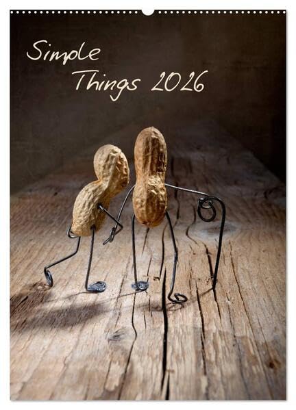 Simple Things 2026 (Wandkalender 2026 DIN A2 hoch), CALVENDO Monatskalender: Kleine Geschichten mit Erdnussmännchen (CALVENDO Spass) Leisure, Home & Garden