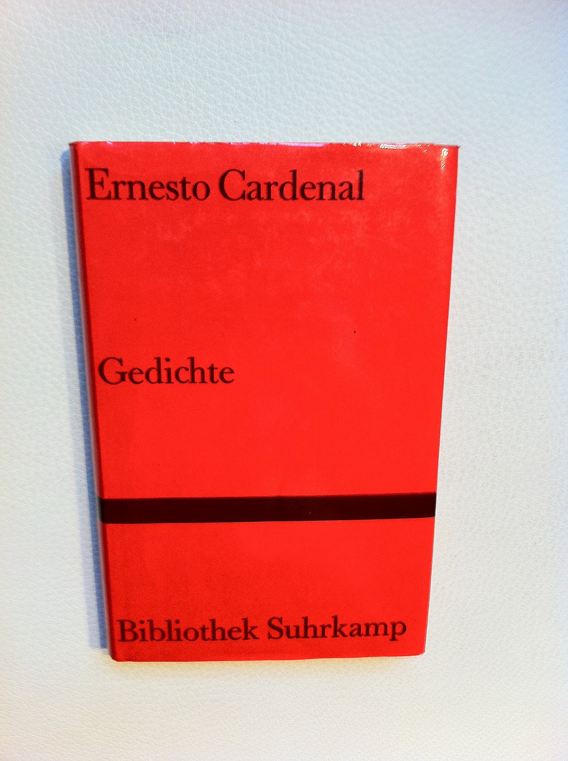 Gedichte: Spanisch und deutsch. Übertragung von Stefan Baciu und Anneliese Schwarzer de Ruiz (Bibliothek Suhrkamp) Books