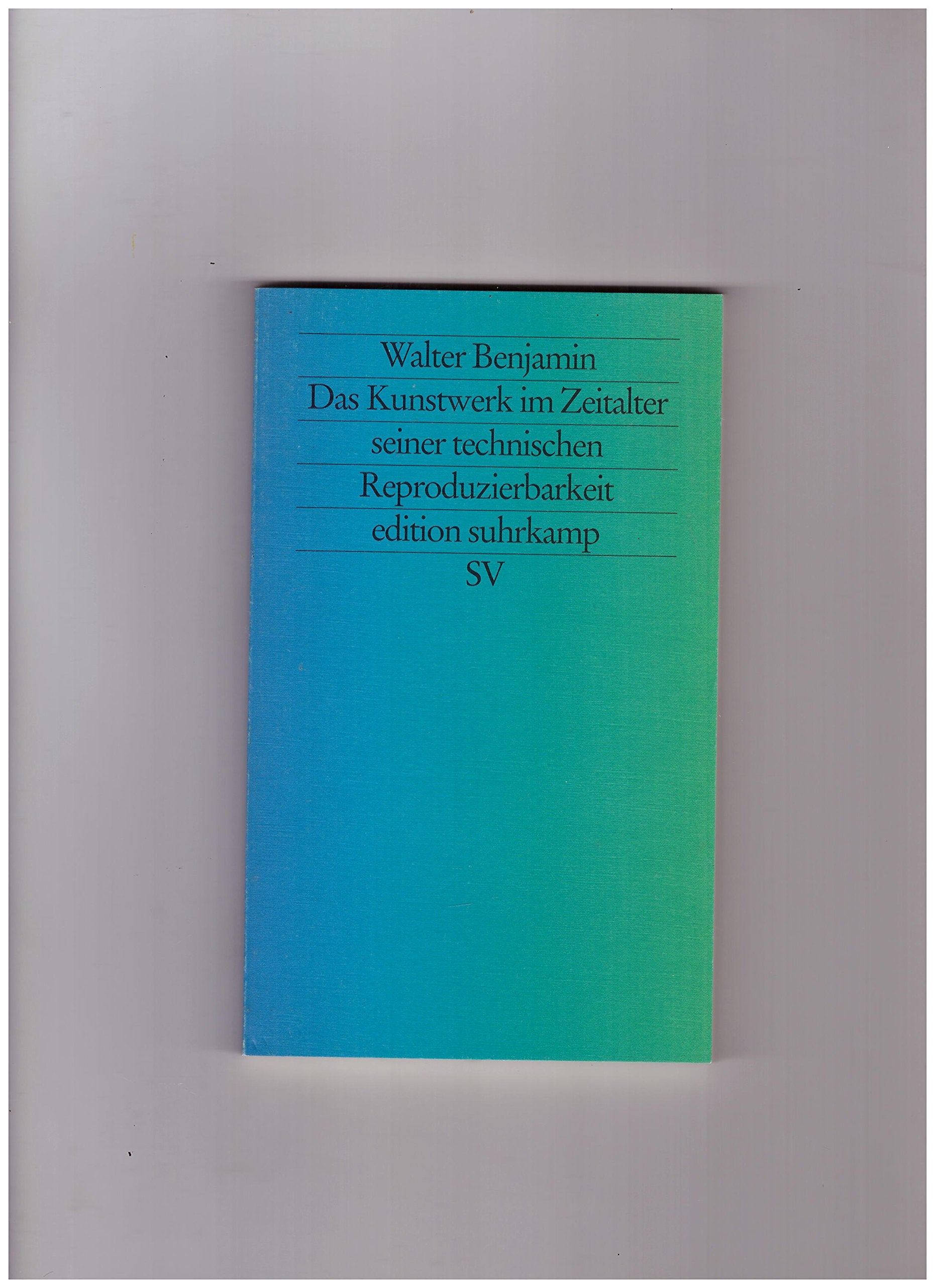 Das Kunstwerk im Zeitalter seiner technischen Reproduzierbarkeit: Drei Studien zur Kunstsoziologie. Die von Hermann Schweppenhäuser und Rolf Tiedemann ... Frankfurt a.M. 1974,1977 (edition suhrkamp) Media & Communication