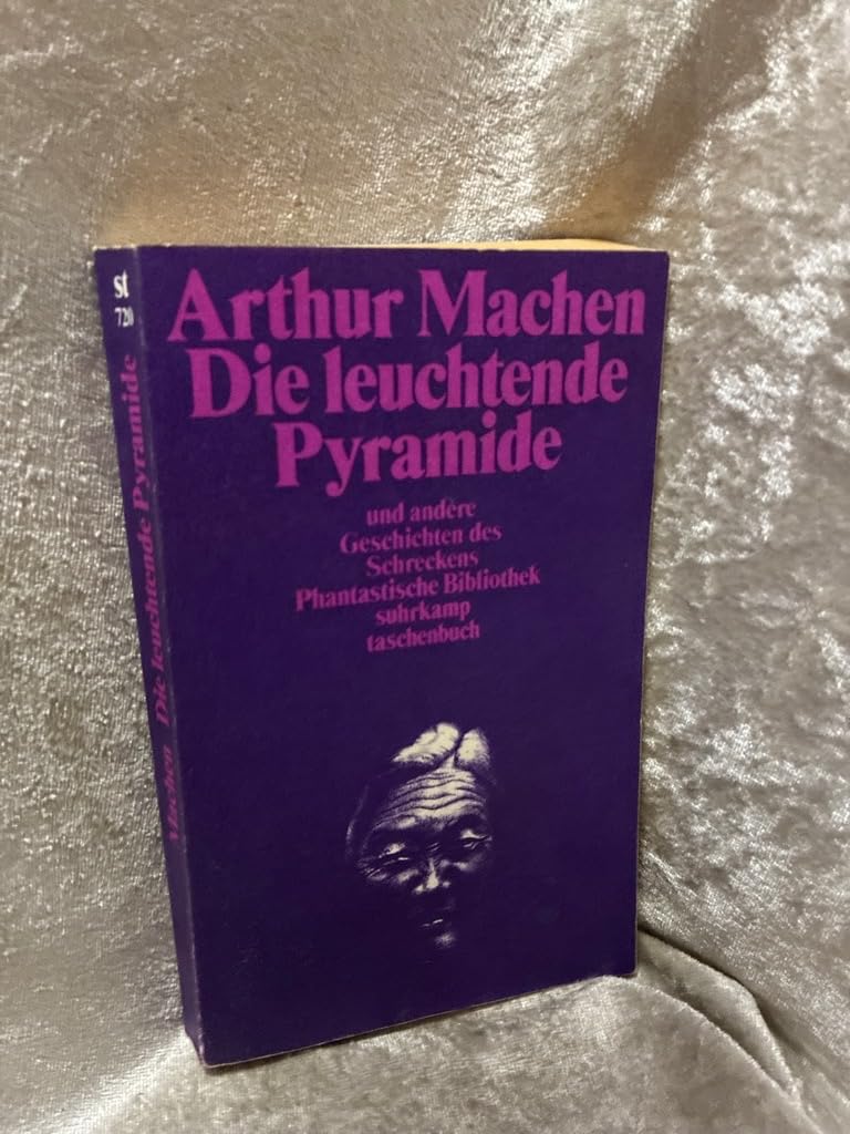 Die leuchtende Pyramide und andere Geschichten des Schreckens. Books
