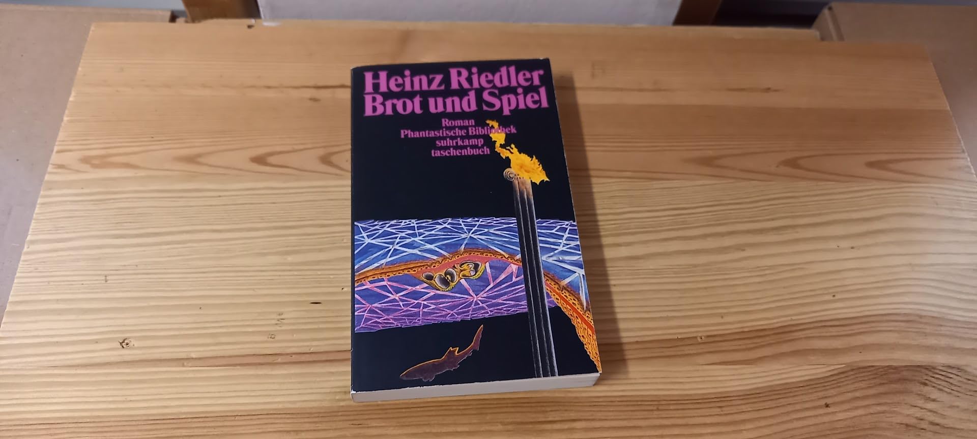 Brot und Spiel: Roman (Phantastische Bibliothek) Fiction